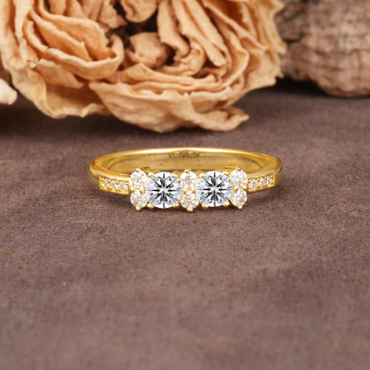 Unique and Luxurious 4-Prong Round Cut Lab Diamond Wedding Ring - Additional view