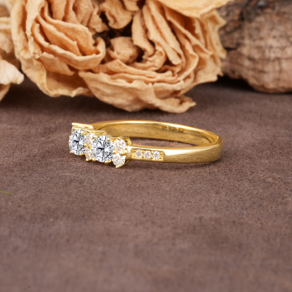 Unique and Luxurious 4-Prong Round Cut Lab Diamond Wedding Ring - Additional view
