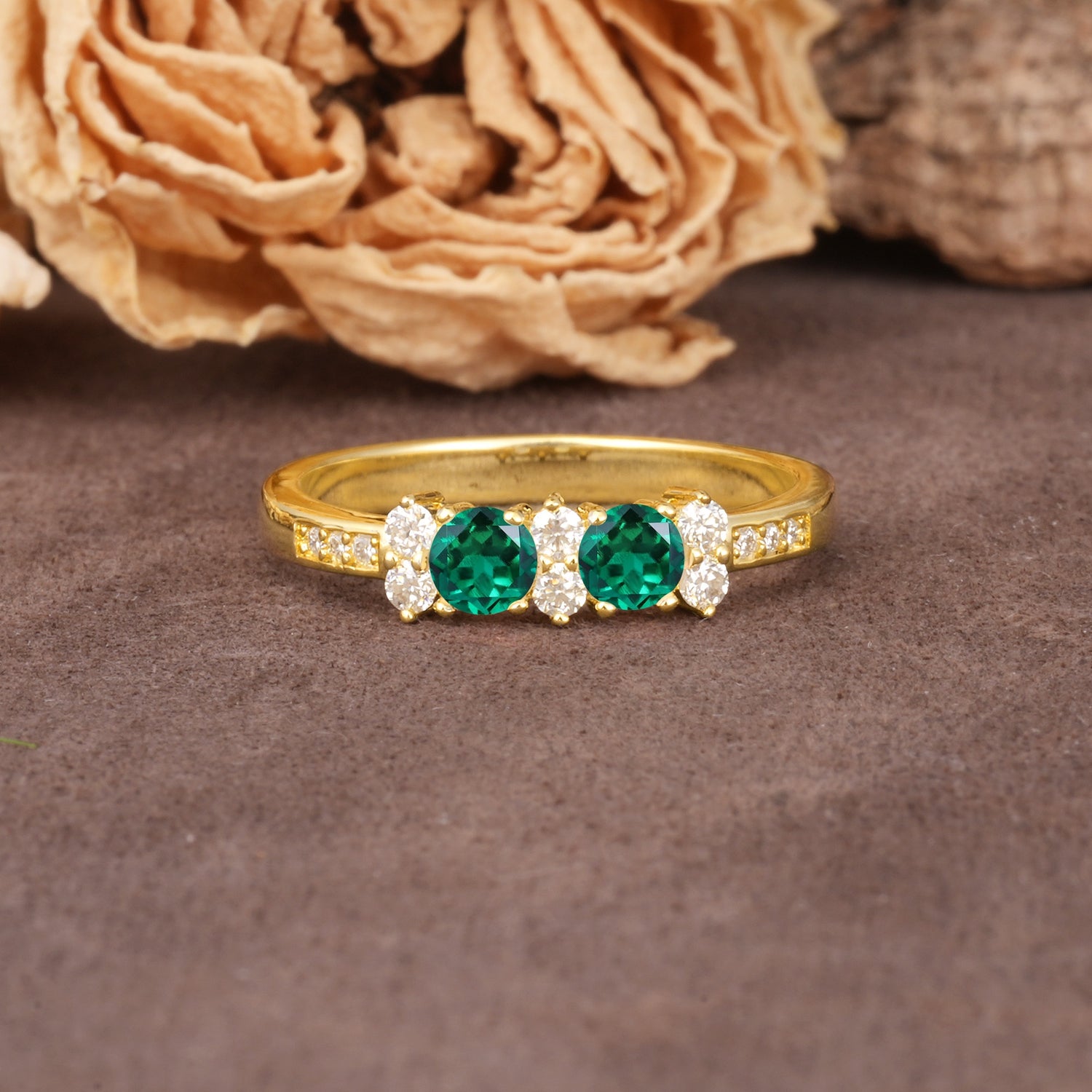 Unique and Luxurious 4-Prong Round Cut Emerald Wedding Ring - Additional view
