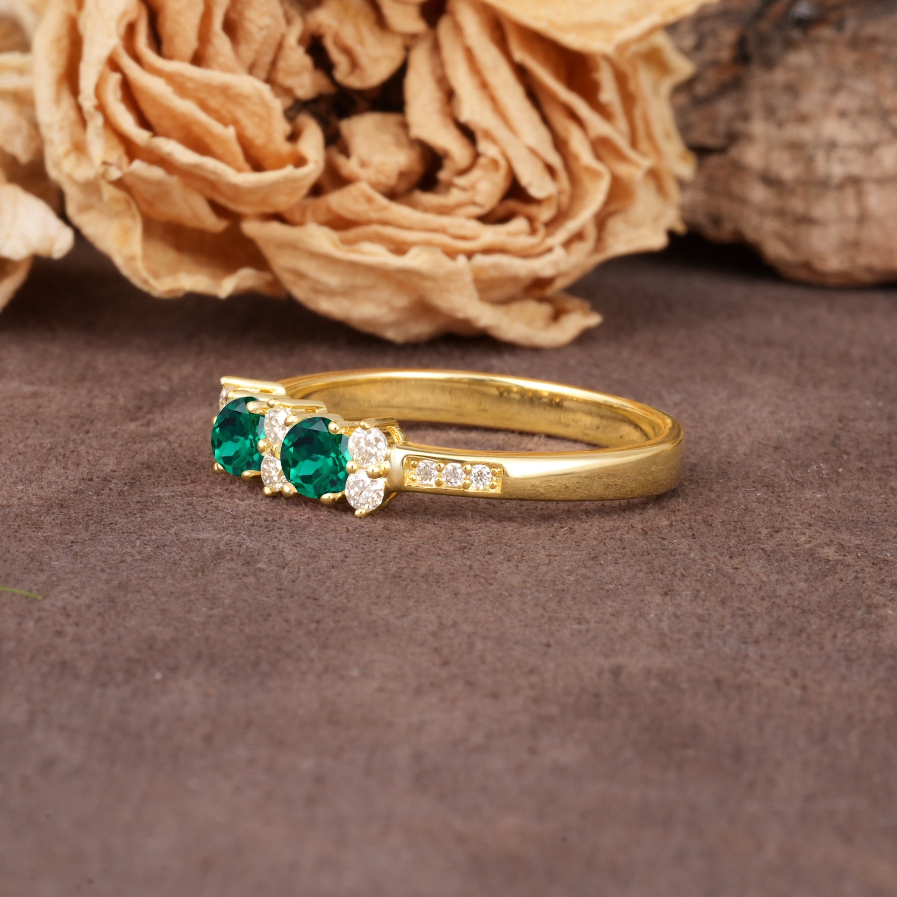 Unique and Luxurious 4-Prong Round Cut Emerald Wedding Ring - Additional view
