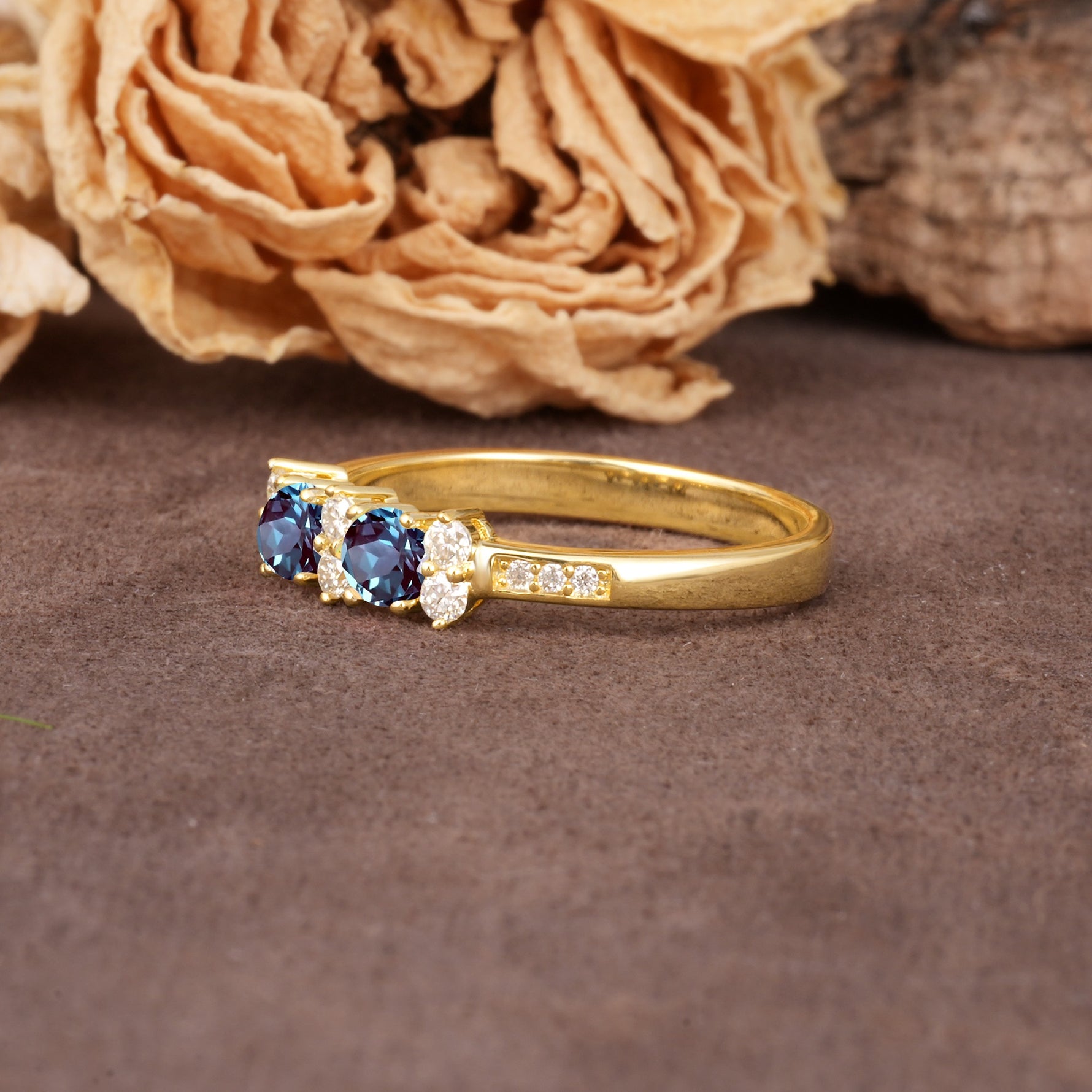 Unique and Luxurious 4-Prong Round Cut Alexandrite Wedding Ring - Additional view