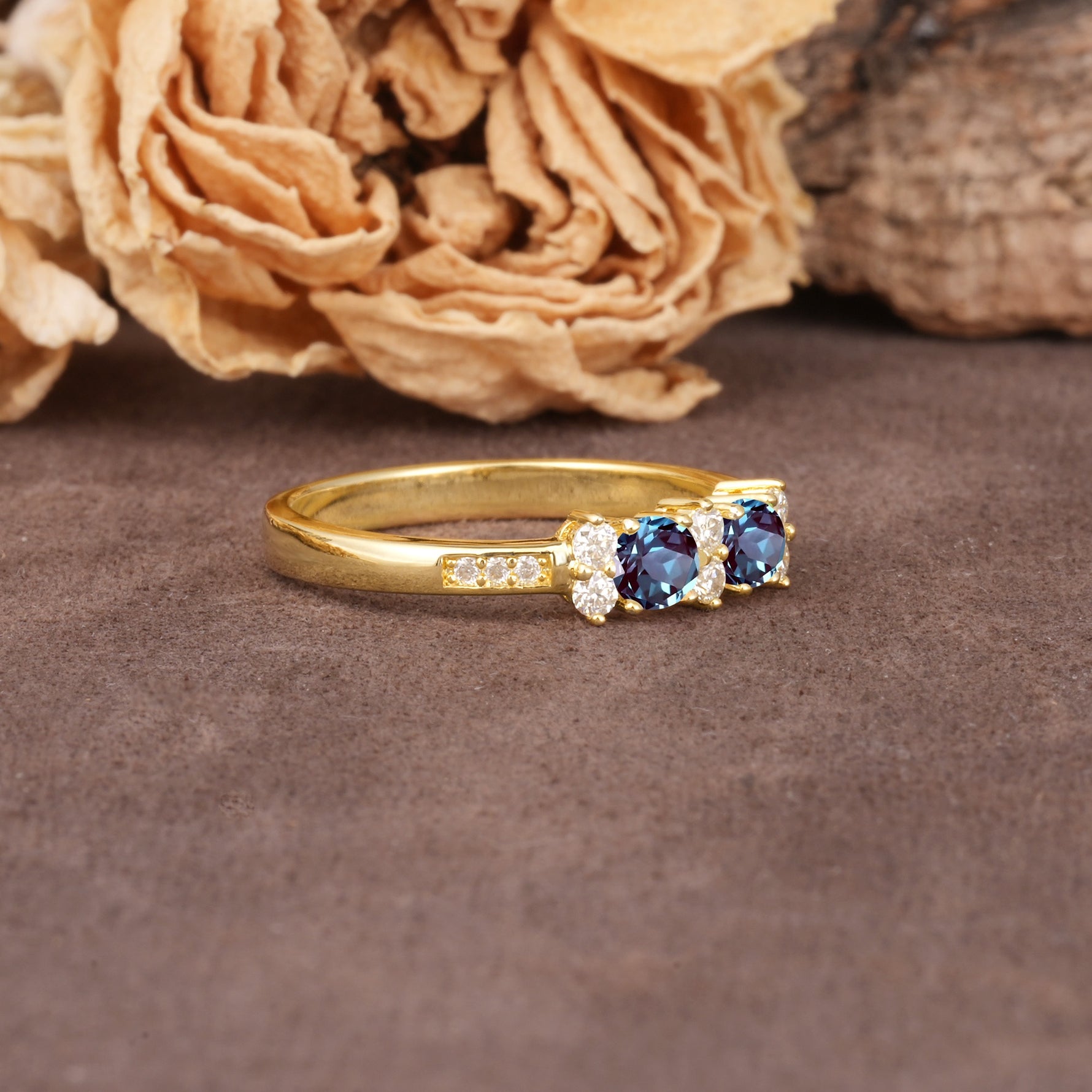 Unique and Luxurious 4-Prong Round Cut Alexandrite Wedding Ring - Additional view