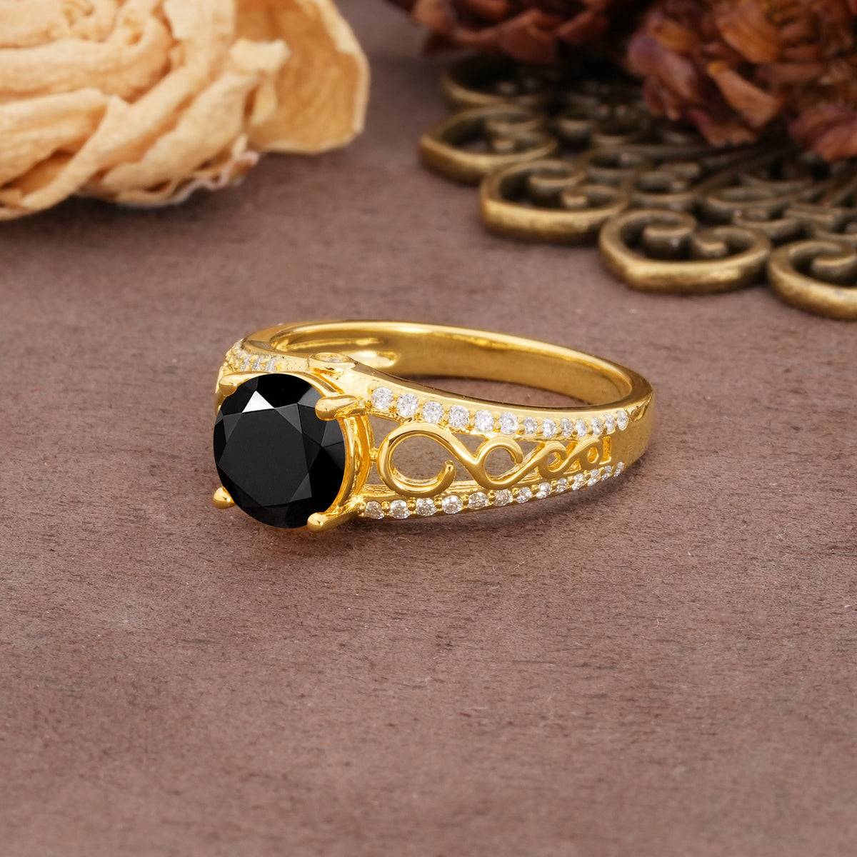 Luxurious and Unique, Entwined 4-Prong Round Cut Black Onyx Engagement Ring - Additional view