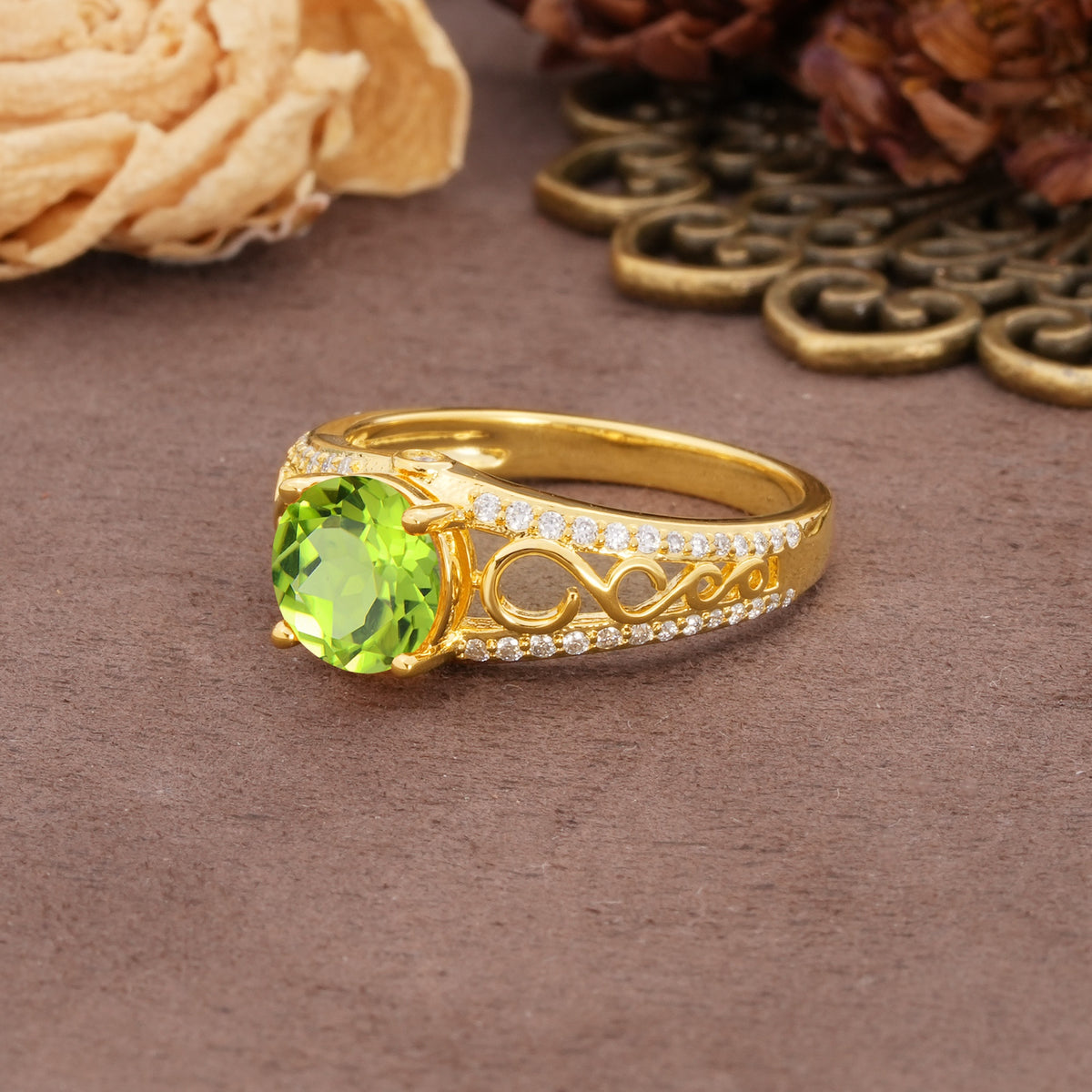 Luxurious and Unique, Entwined 4-Prong Round Cut Peridot Engagement Ring - Additional view