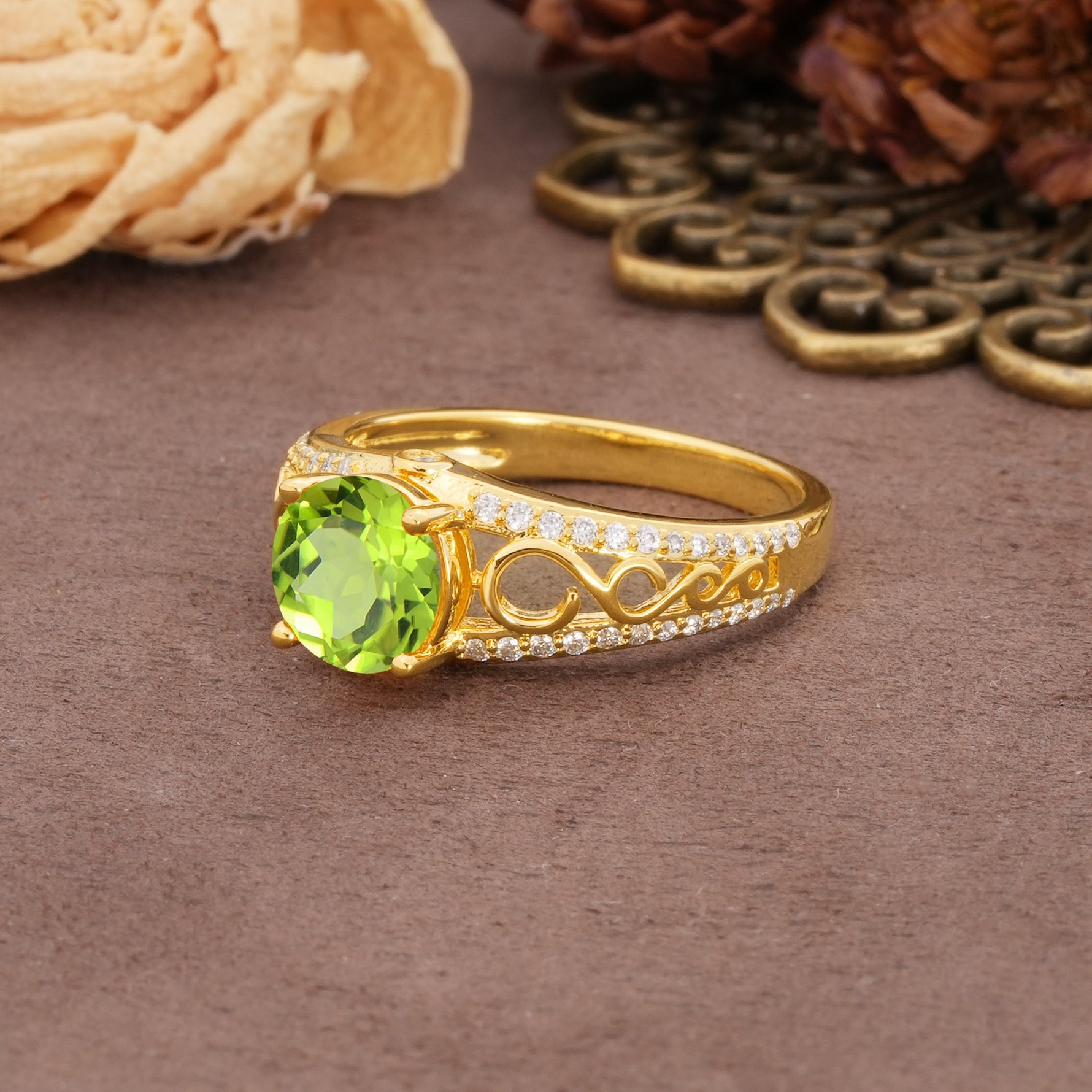 Luxurious and Unique, Entwined 4-Prong Round Cut Peridot Engagement Ring - Additional view