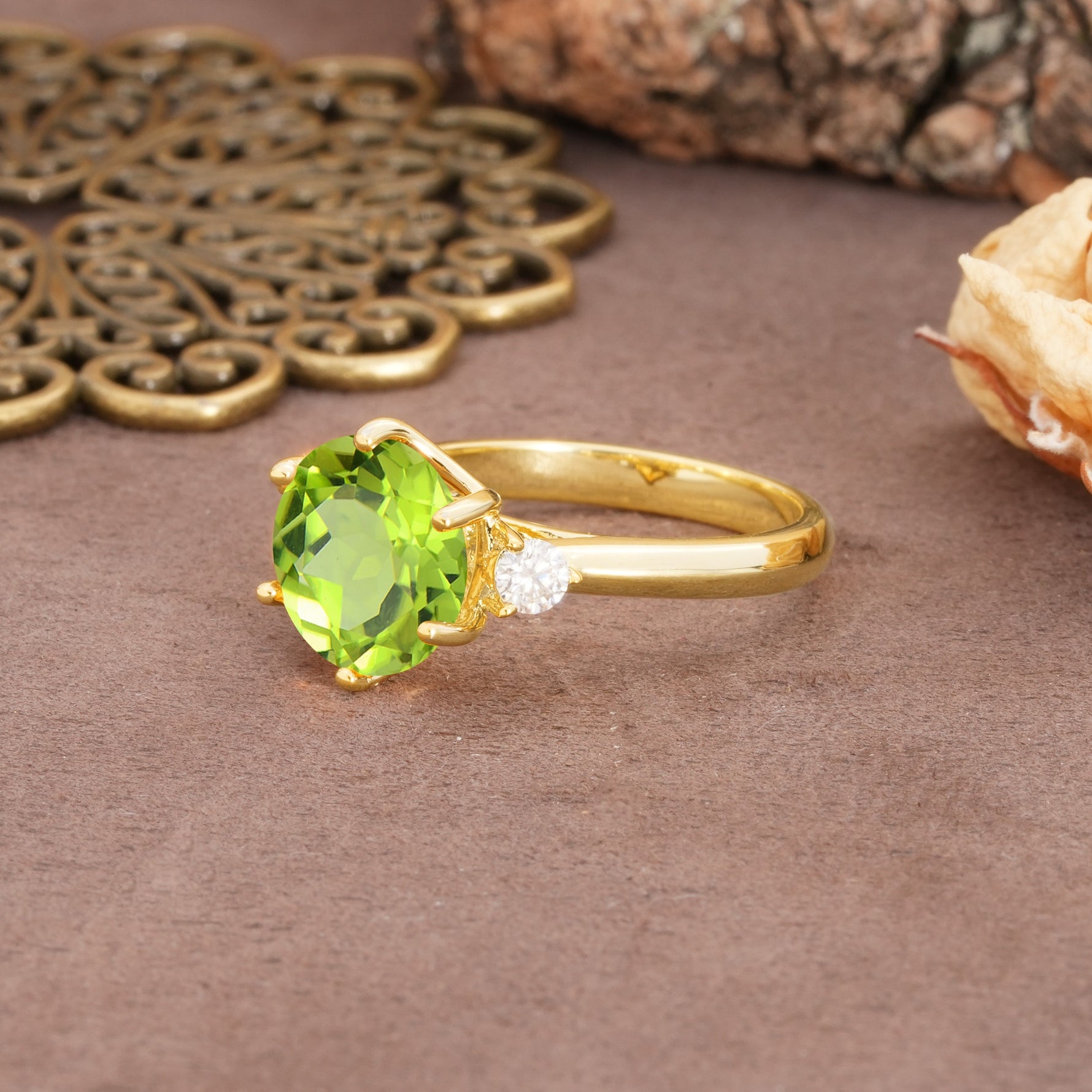 Unique and Minimalist 6-Prong Round Cut Peridot Three Stones Engagement Ring - Additional view