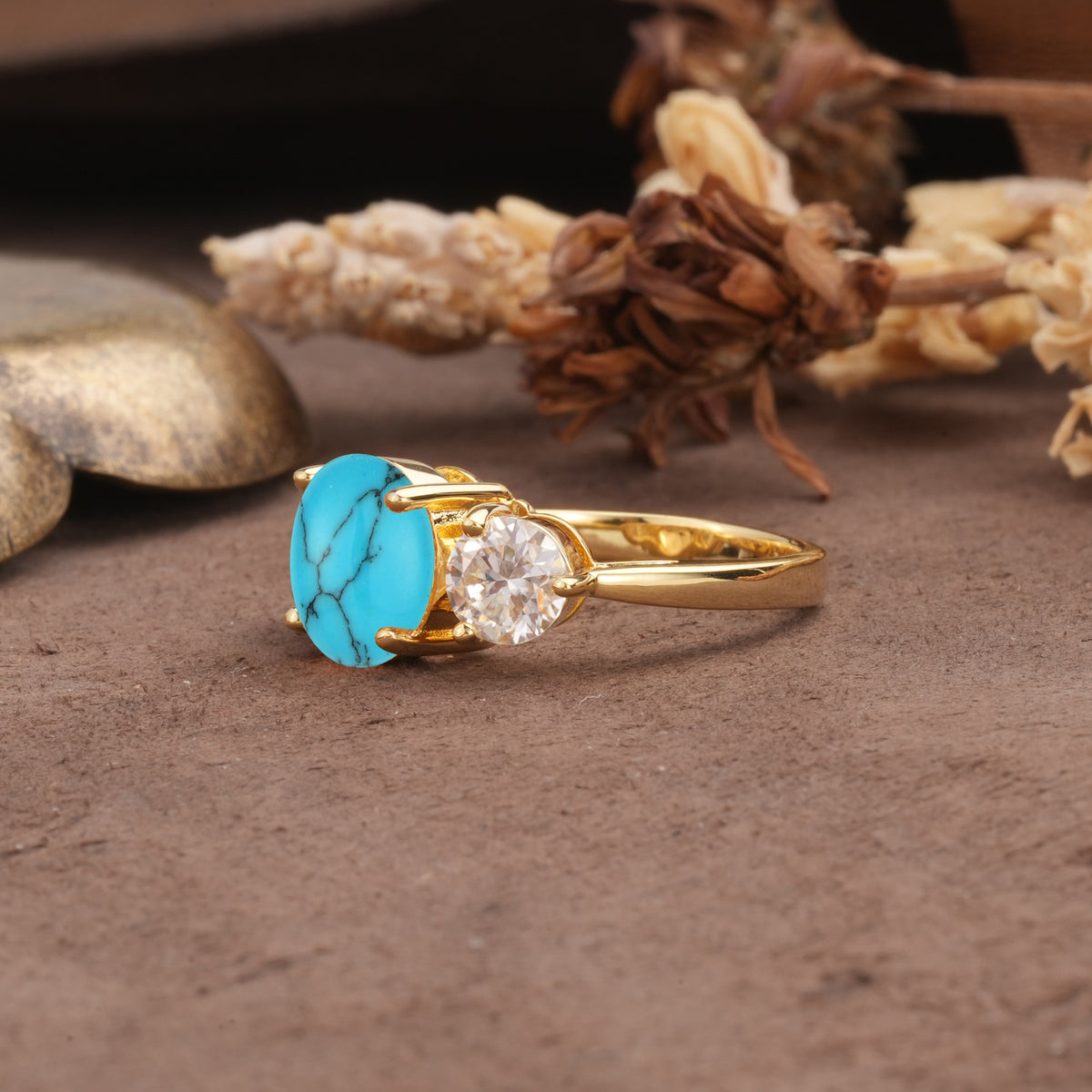 Classic Vintage 4-Prong Round Cut Turquoise Three-Stone Wedding Ring - Additional view