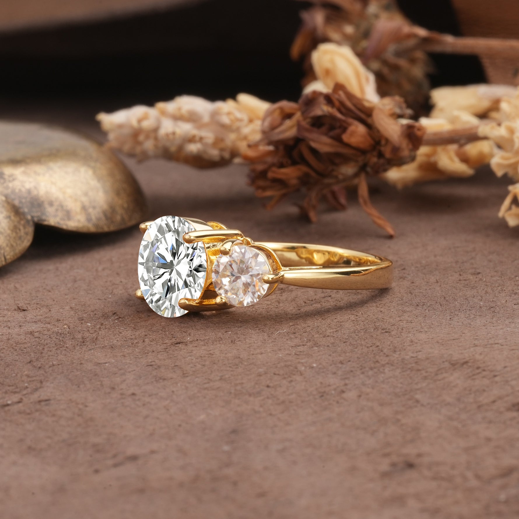 Classic Vintage 4-Prong Round Cut Lab Diamond Three-Stone Wedding Ring - Additional view