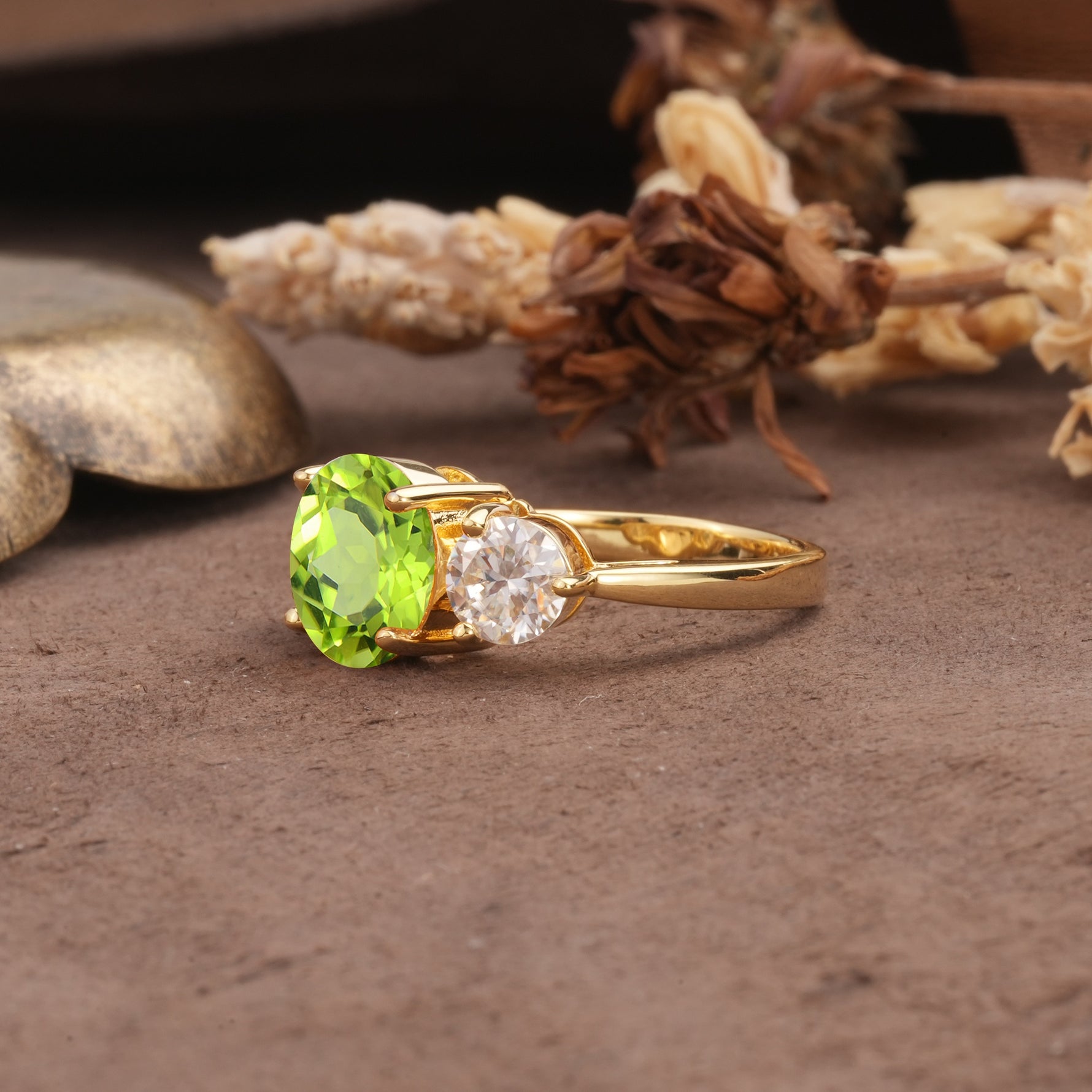 Classic Vintage 4-Prong Round Cut Peridot Three-Stone Wedding Ring - Additional view