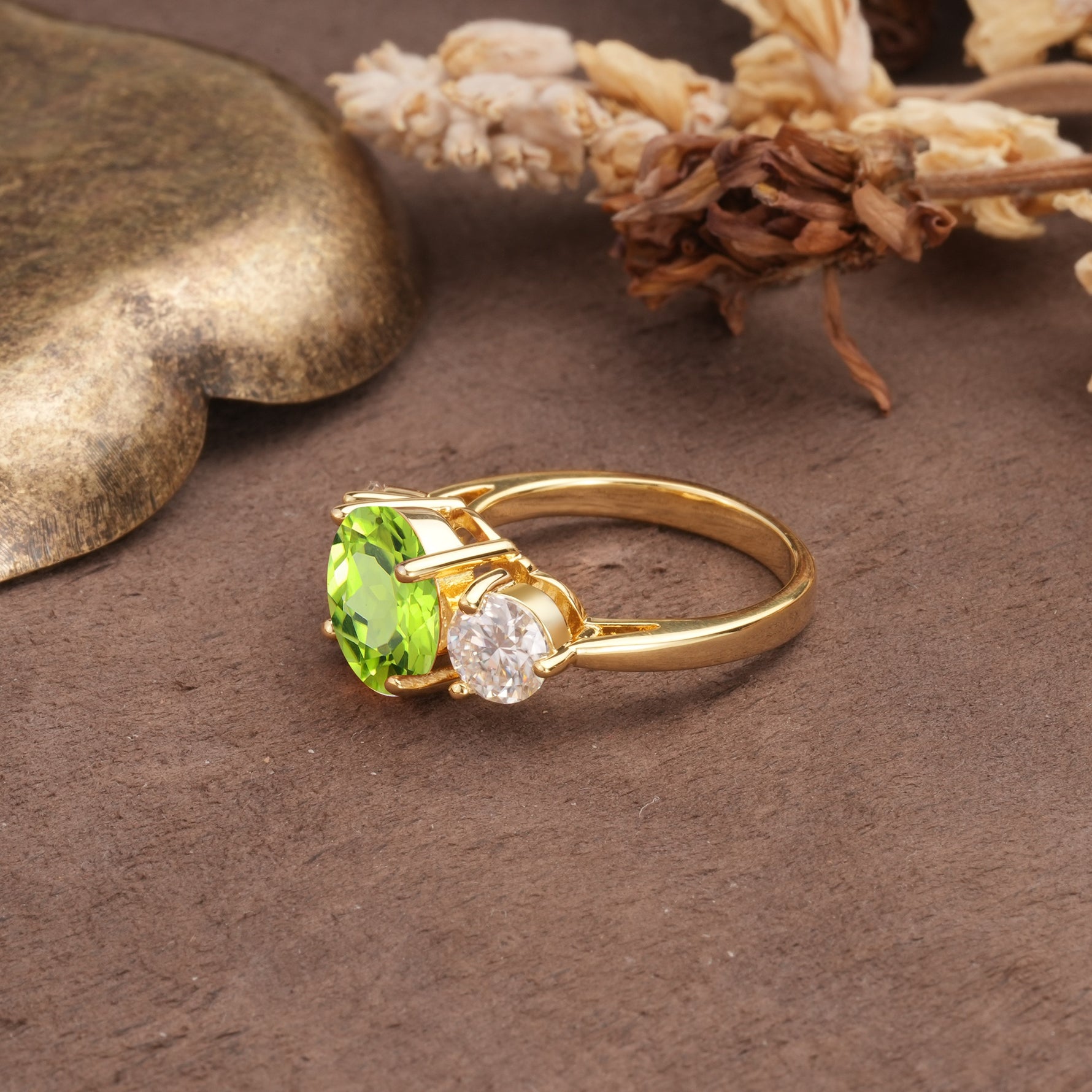 Classic Vintage 4-Prong Round Cut Peridot Three-Stone Wedding Ring - Additional view