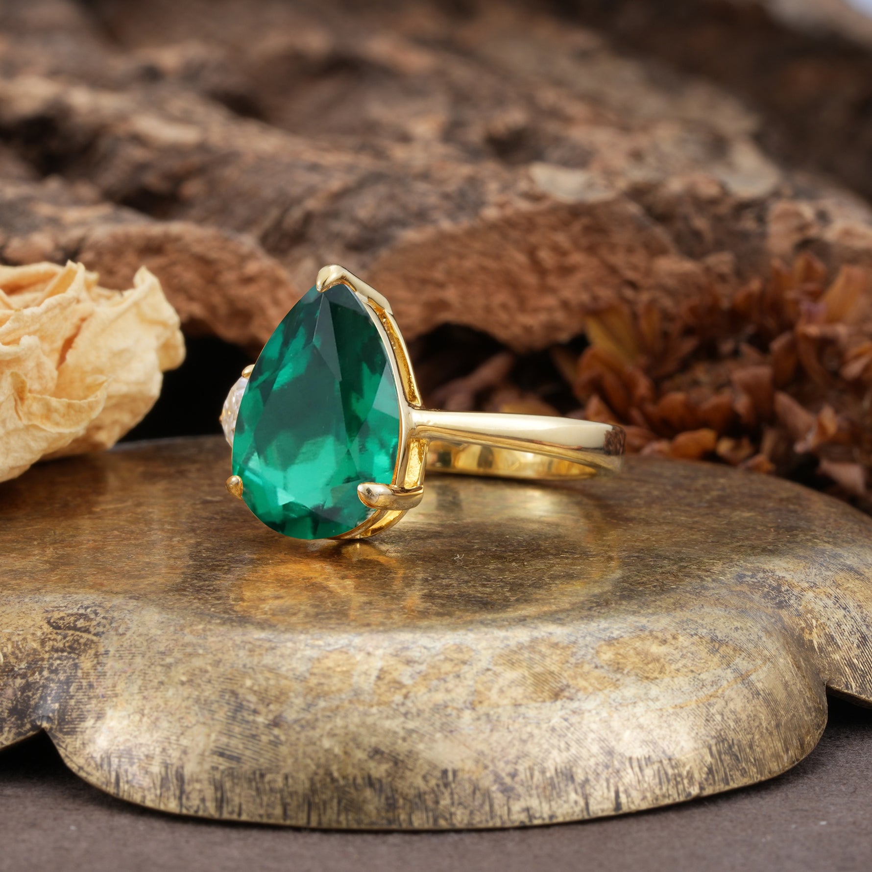 Classic, Minimalist 3-Prong Pear Cut Emerald Two Stones Wedding Ring - Additional view