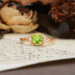 Retro Twisted Demon's Eye — 6-Prong Round Cut Peridot Engagement Ring - Additional view