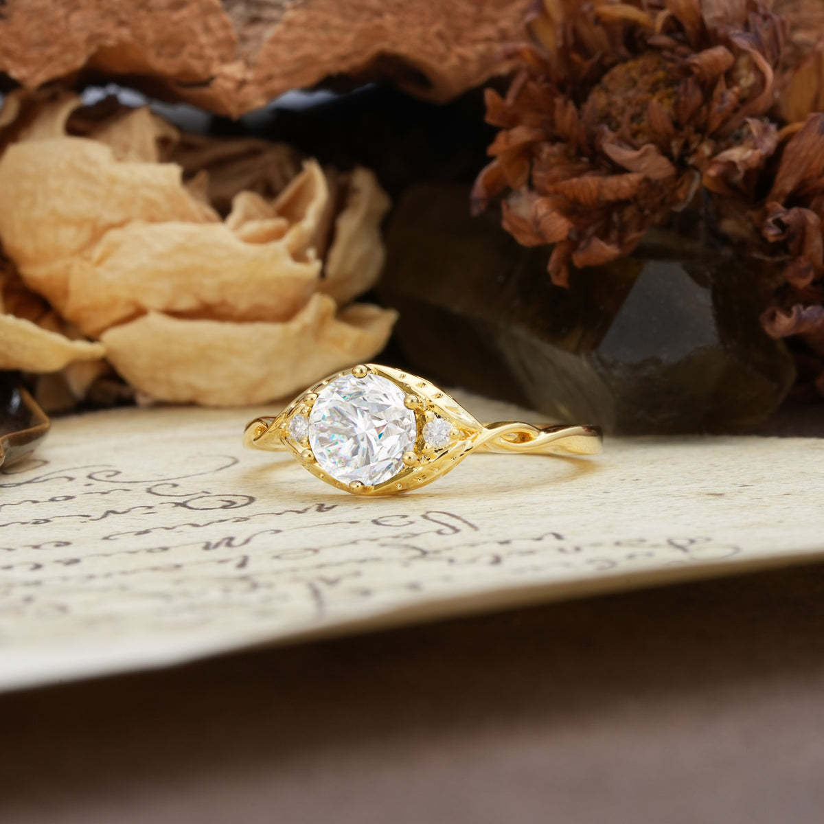Retro Twisted Demon's Eye — 6-Prong Round Cut Moissanite Engagement Ring - Additional view
