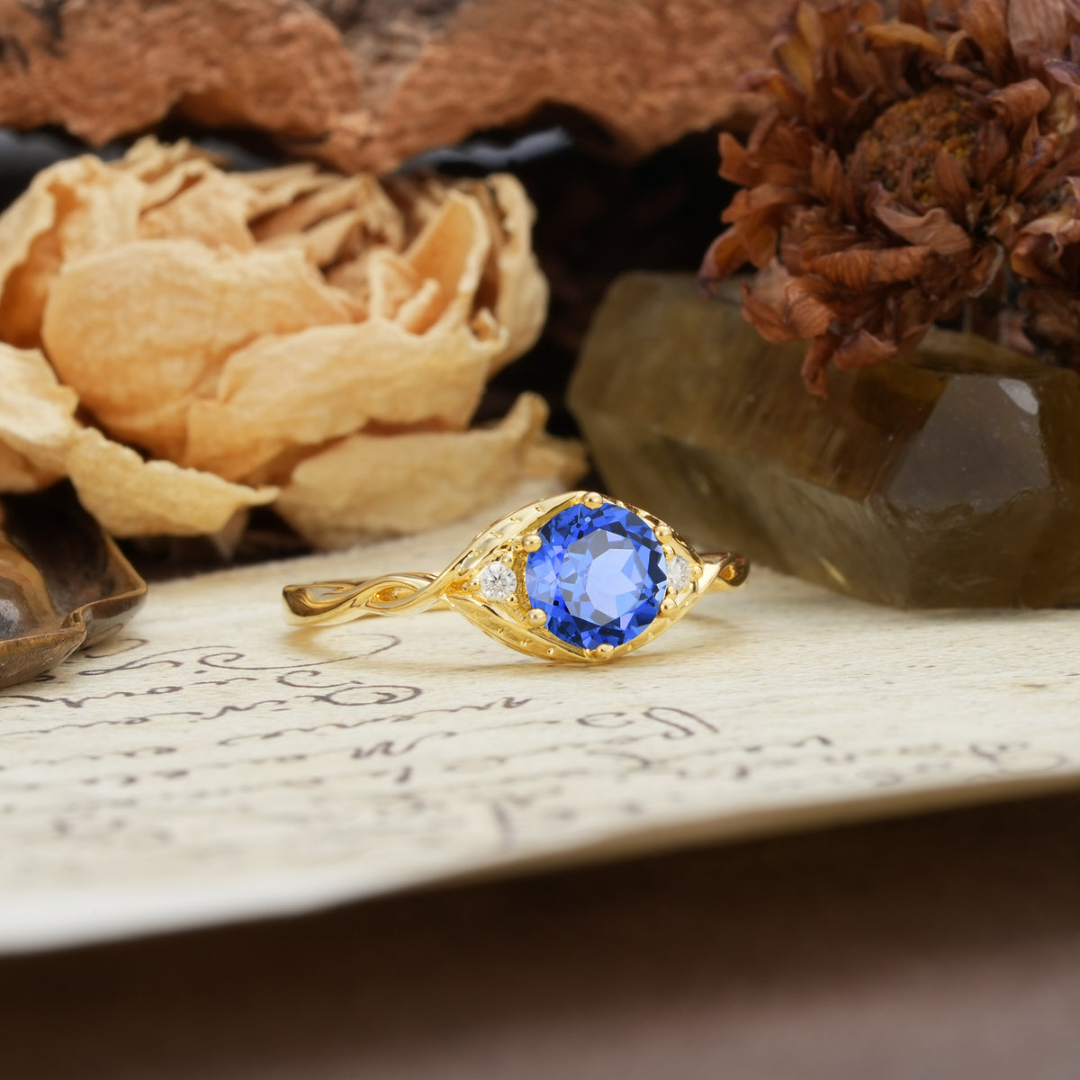 Retro Twisted Demon's Eye — 6-Prong Round Cut Sapphire Engagement Ring - Additional view