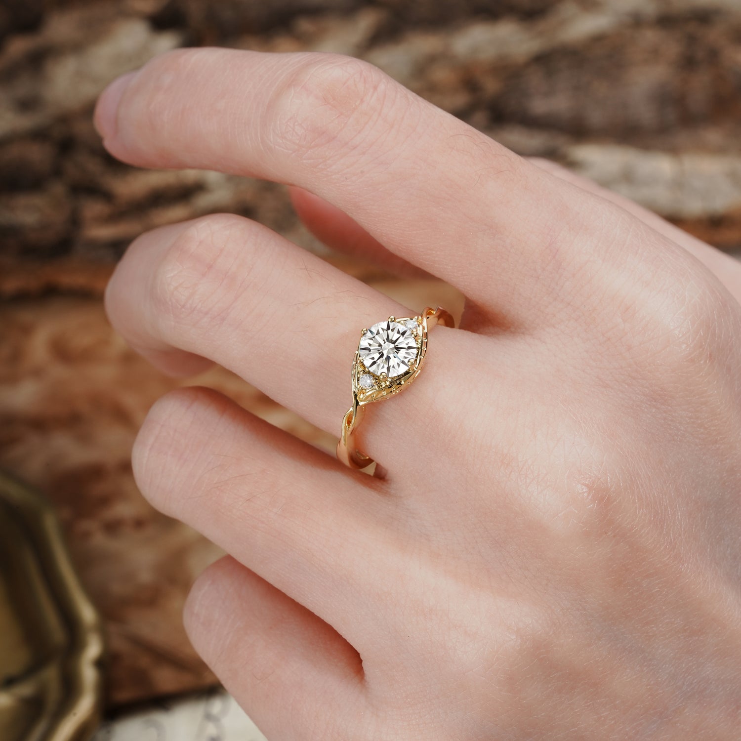 Retro Twisted Demon's Eye — 6-Prong Round Cut Lab Diamond Engagement Ring