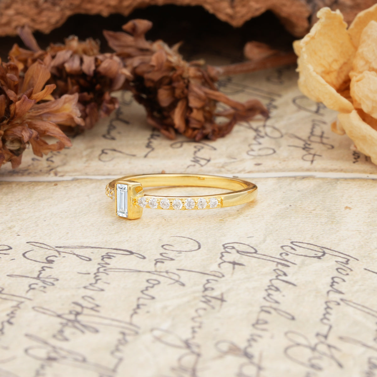 Unique and Classic: Inlaid with an Emerald-Cut Moissanite Engagement Ring - Additional view