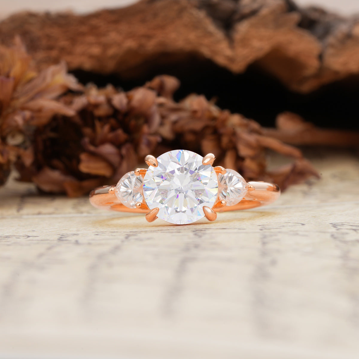 Minimalist 4-Prong Round Cut Moissanite Three Stones Wedding Ring - Additional view