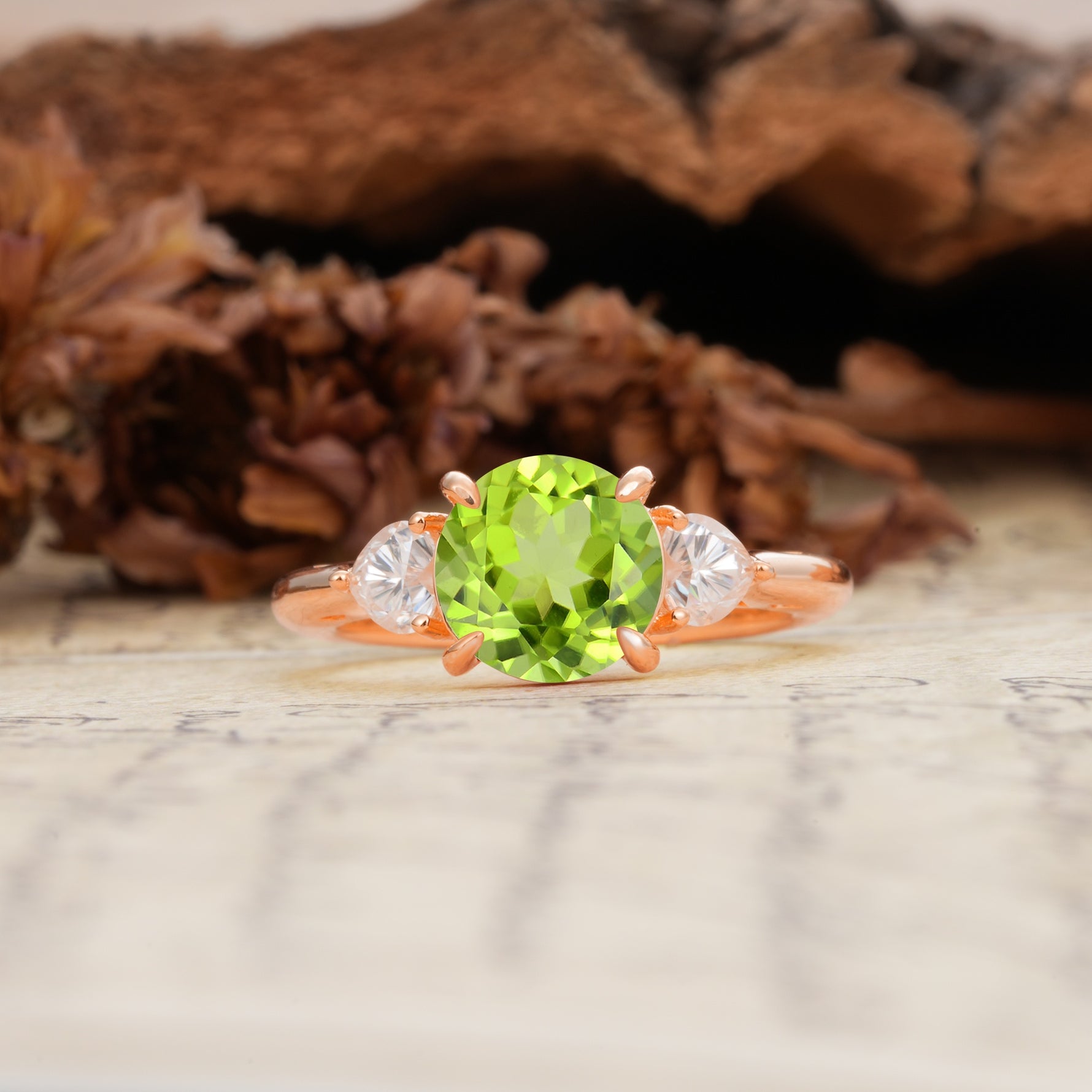 Minimalist 4-Prong Round Cut Peridot Three Stones Wedding Ring - Additional view