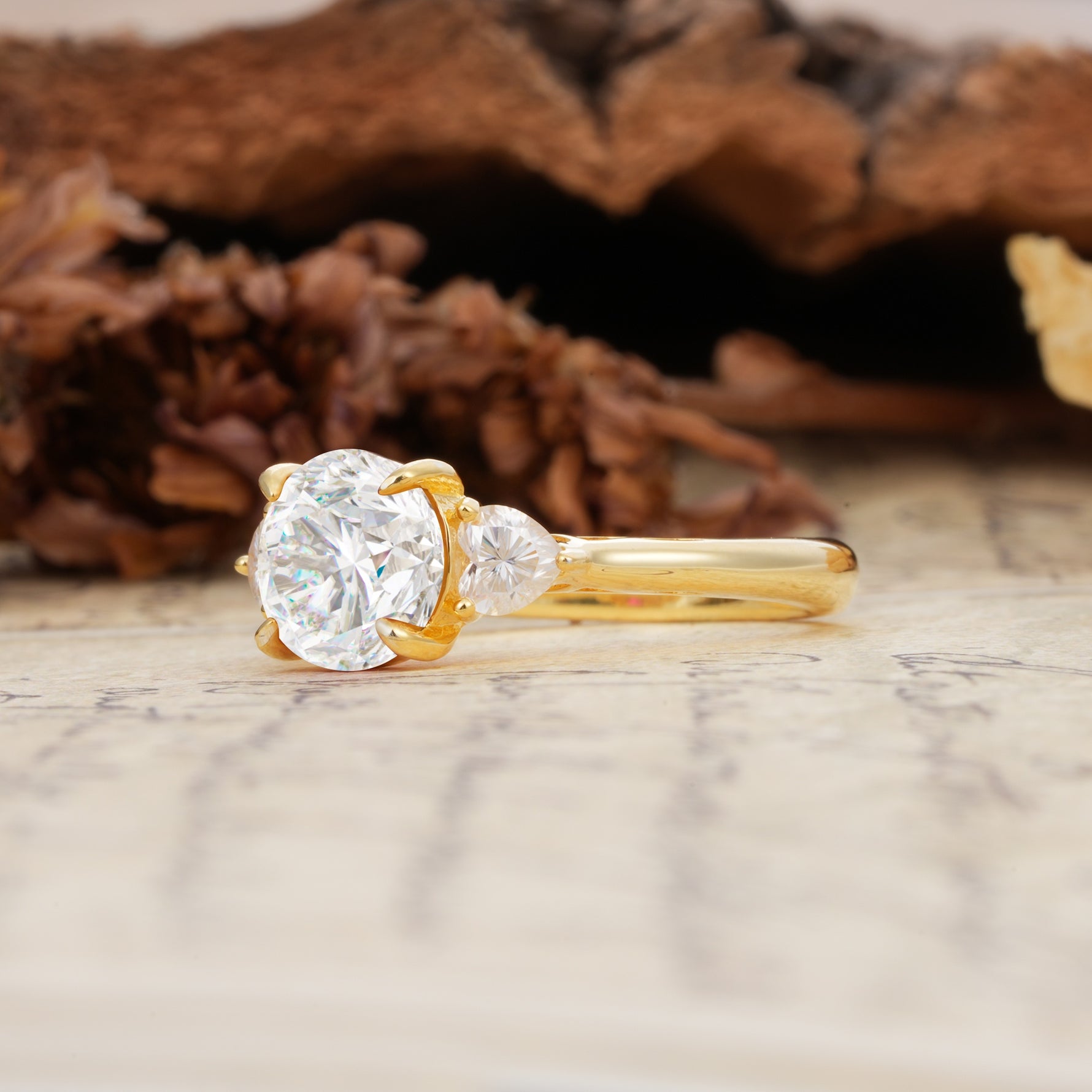 Minimalist 4-Prong Round Cut Moissanite Three Stones Wedding Ring - Additional view