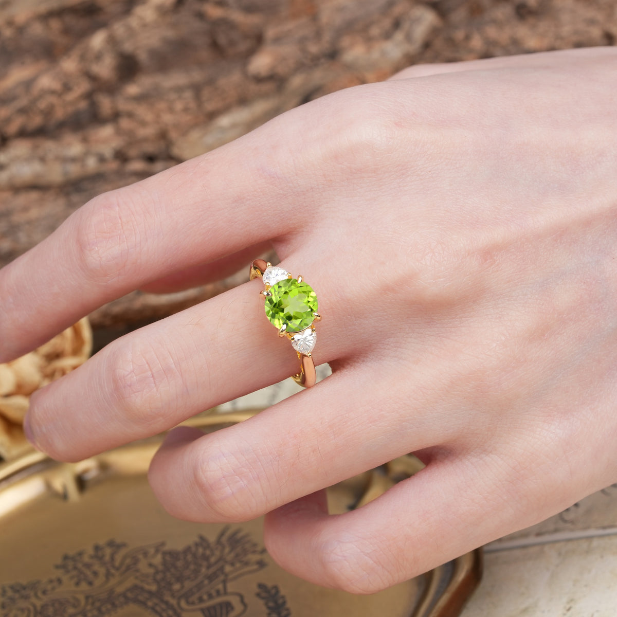 Minimalist 4-Prong Round Cut Peridot Three Stones Wedding Ring - Additional view