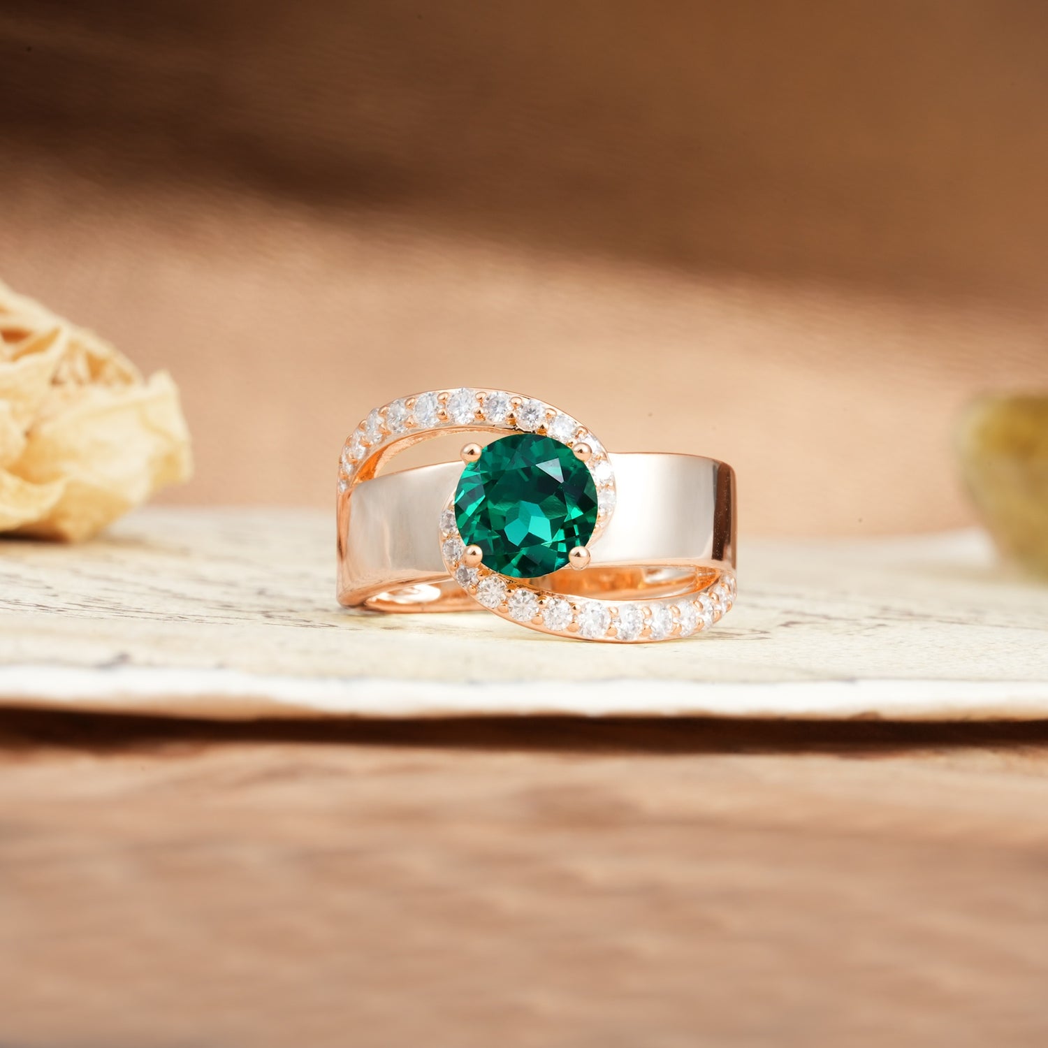 Retro-Luxe Twisted 4-Prong Round Cut Emerald Engagement Ring - Additional view