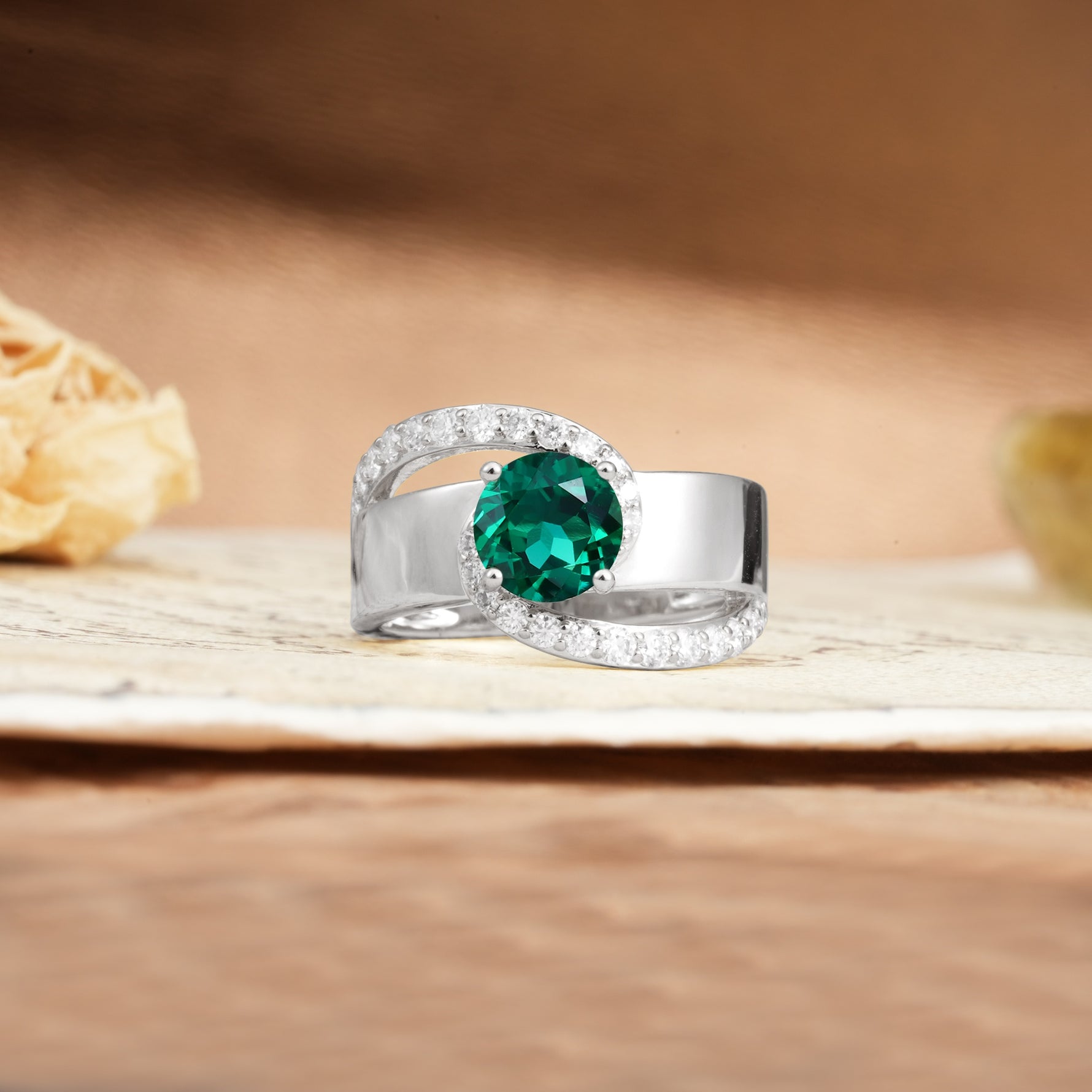 Retro-Luxe Twisted 4-Prong Round Cut Emerald Engagement Ring - Additional view