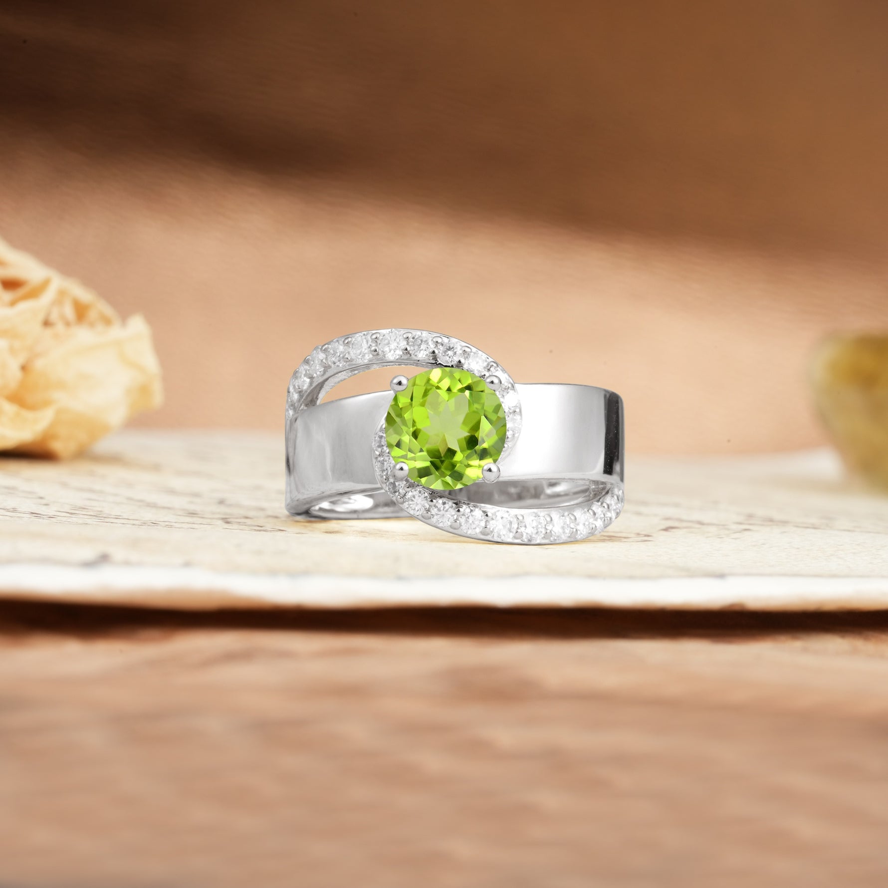 Retro-Luxe Twisted 4-Prong Round Cut Peridot Engagement Ring - Additional view