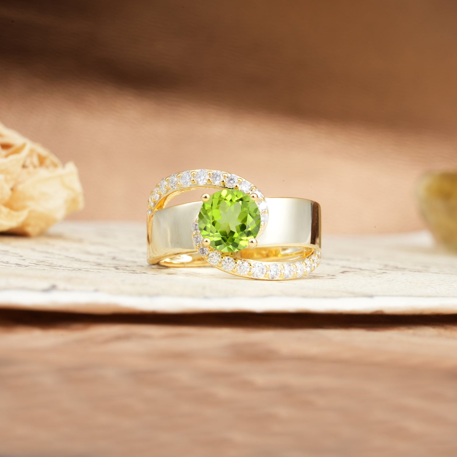 Retro-Luxe Twisted 4-Prong Round Cut Peridot Engagement Ring