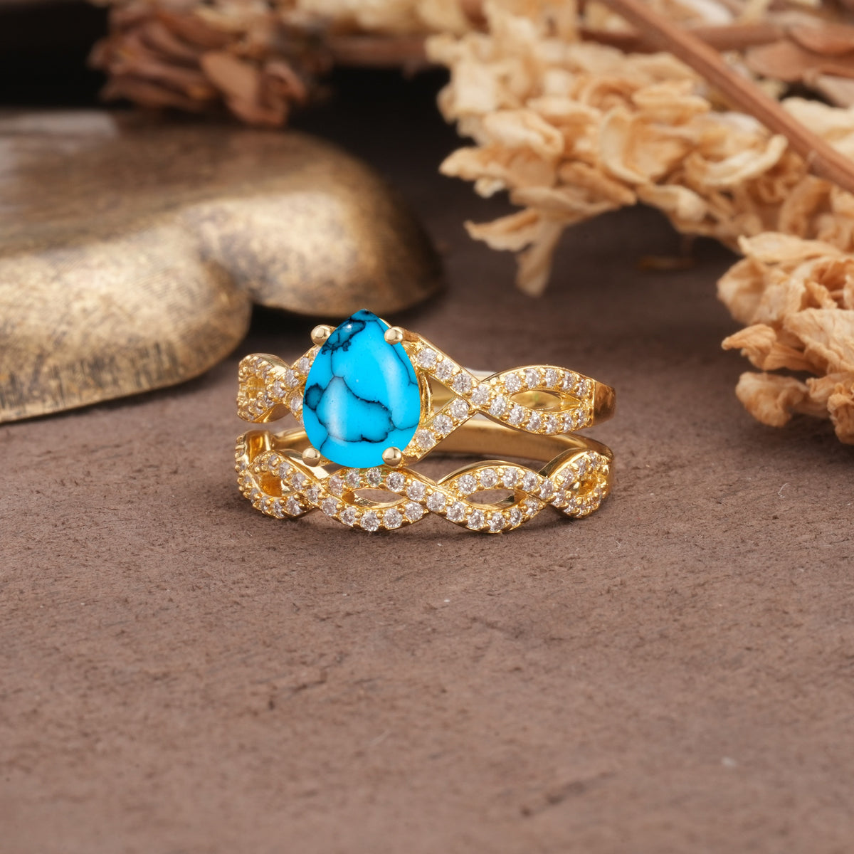Luxurious and Unique: Entwined 4-Prong Pear Cut Turquoise Bridal Ring Set - White-Gold