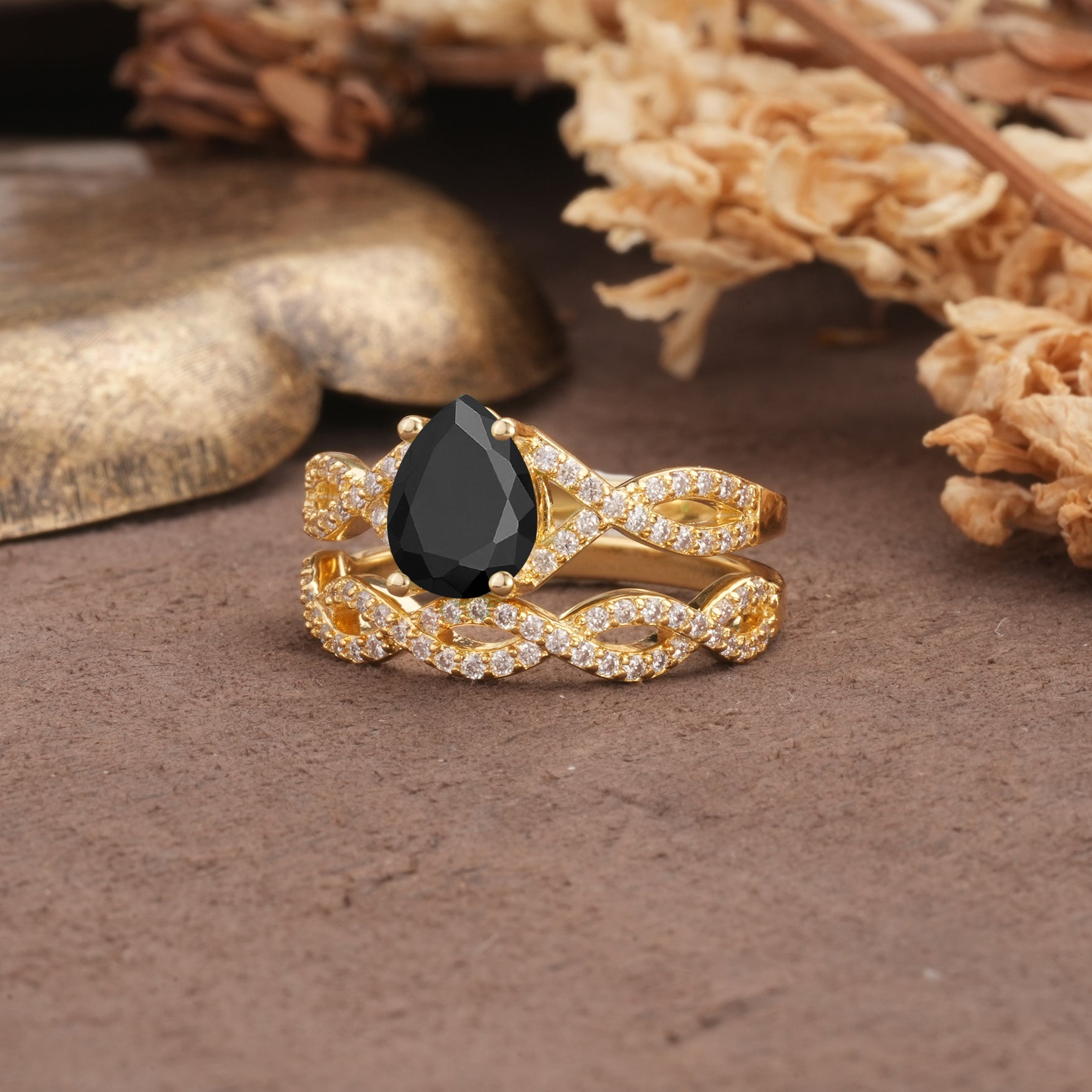 Luxurious and Unique: Entwined 4-Prong Pear Cut Black Onyx Bridal Ring Set - White-Gold