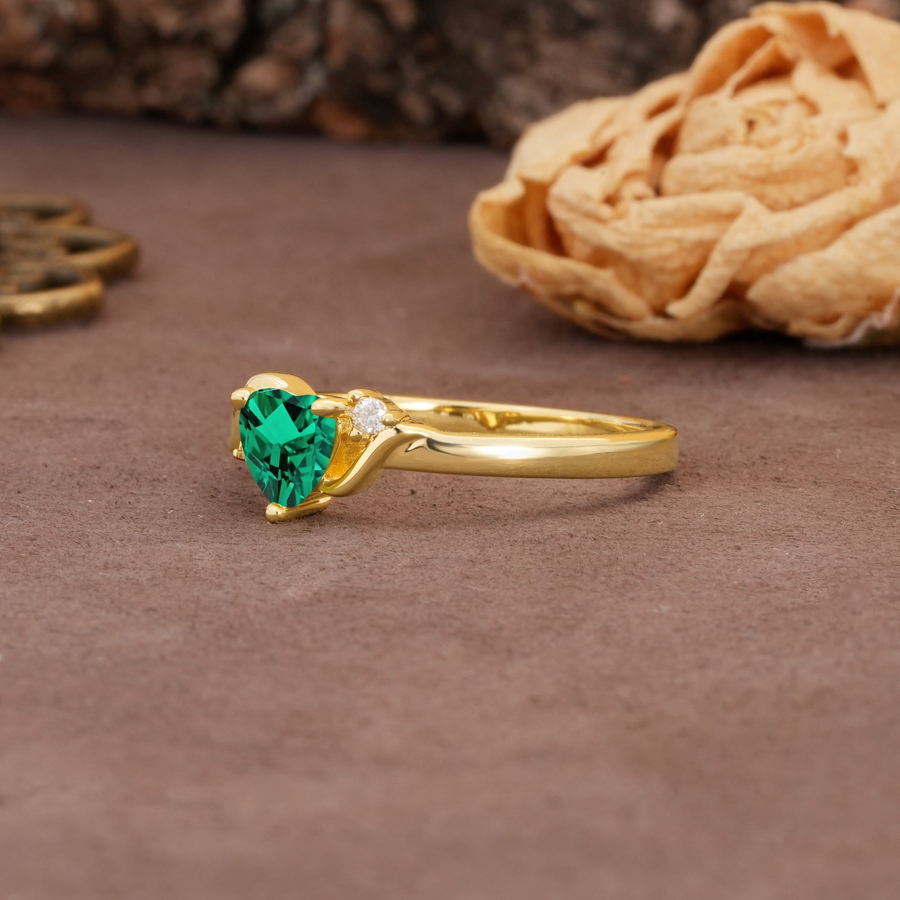 Unique Twisted 3-Prong Heart Cut Emerald Engagement Ring - Additional view