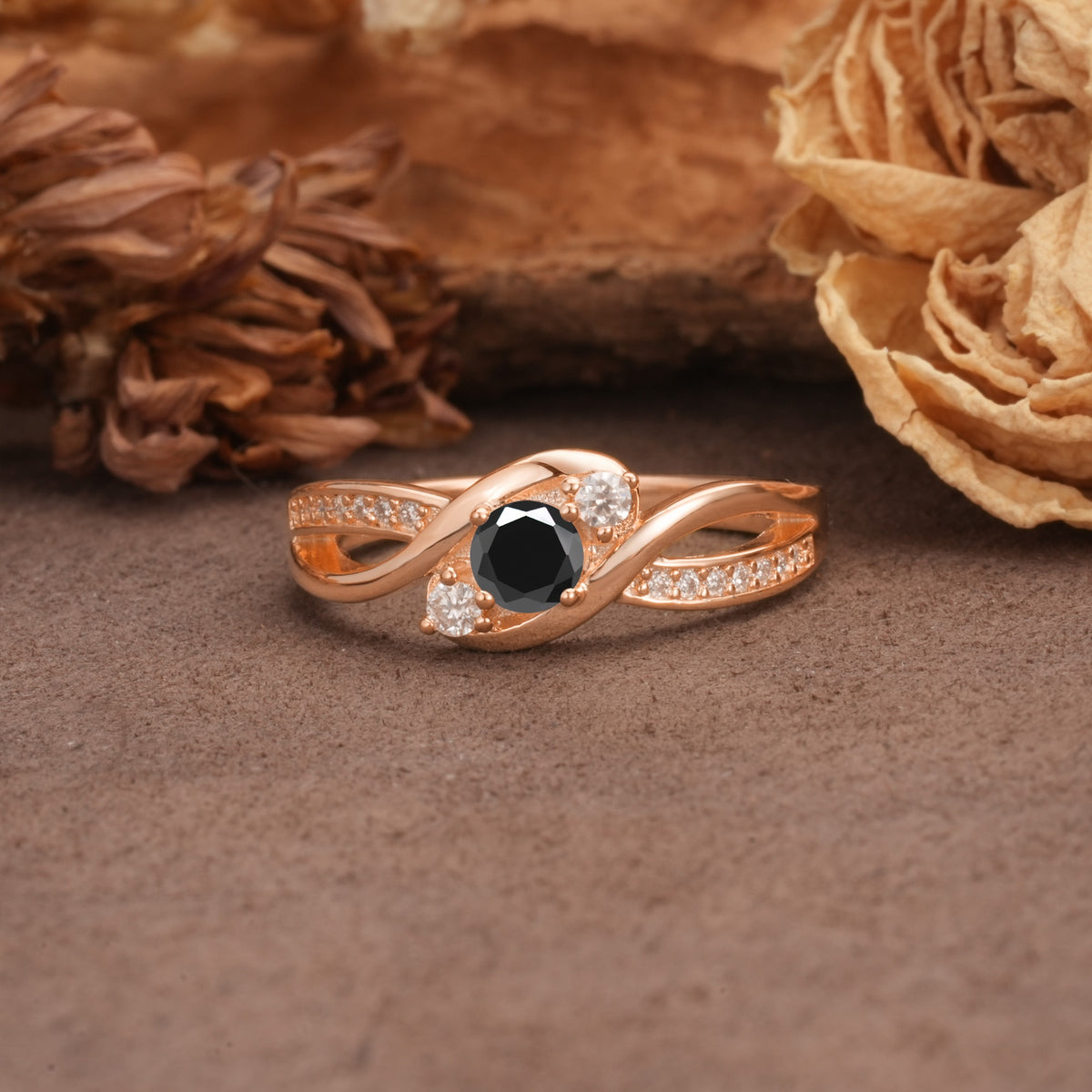 Unique, Minimalist, Twisted 4-Prong Round Cut Black Onyx Wedding Ring - Additional view