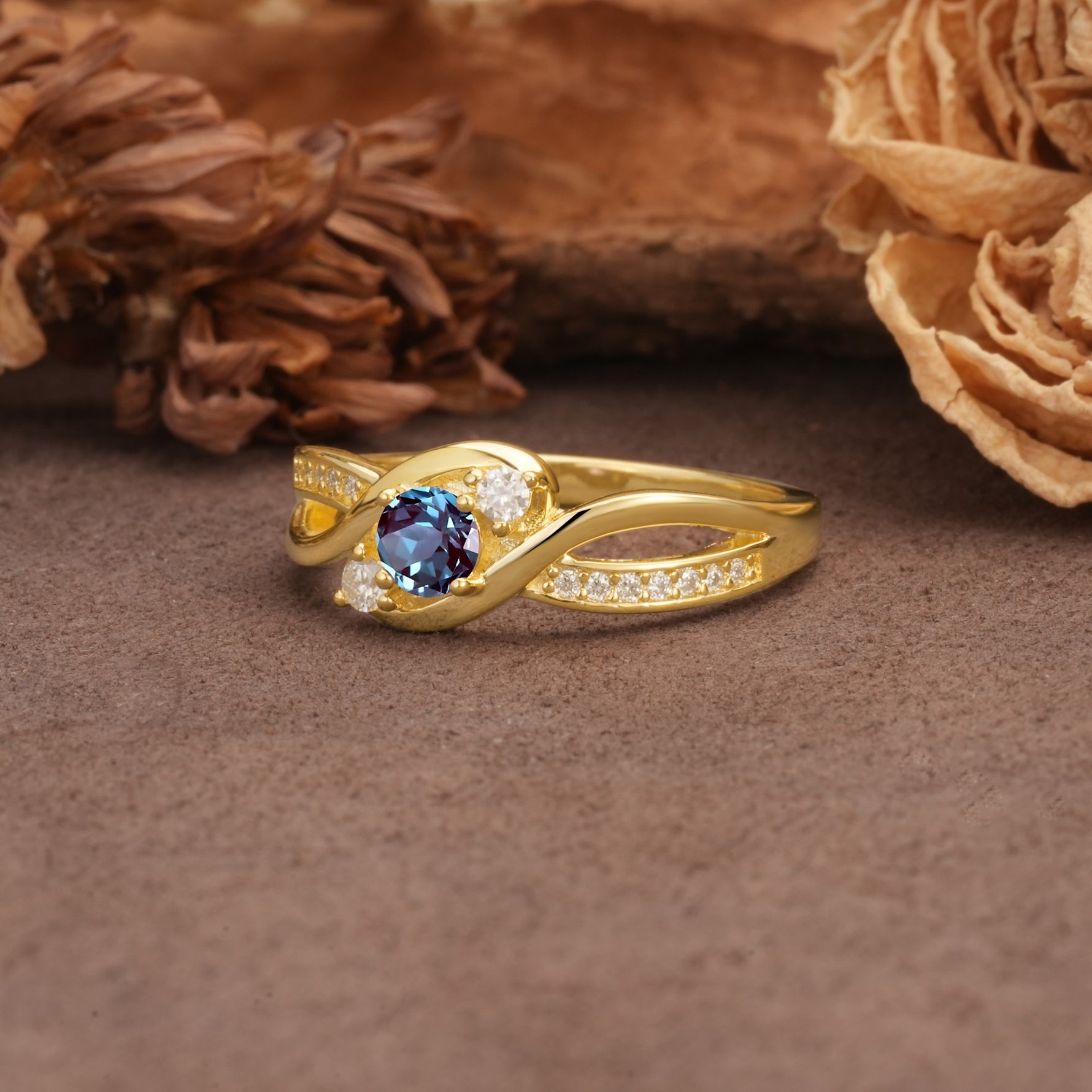Unique, Minimalist, Twisted 4-Prong Round Cut Alexandrite Wedding Ring - Additional view
