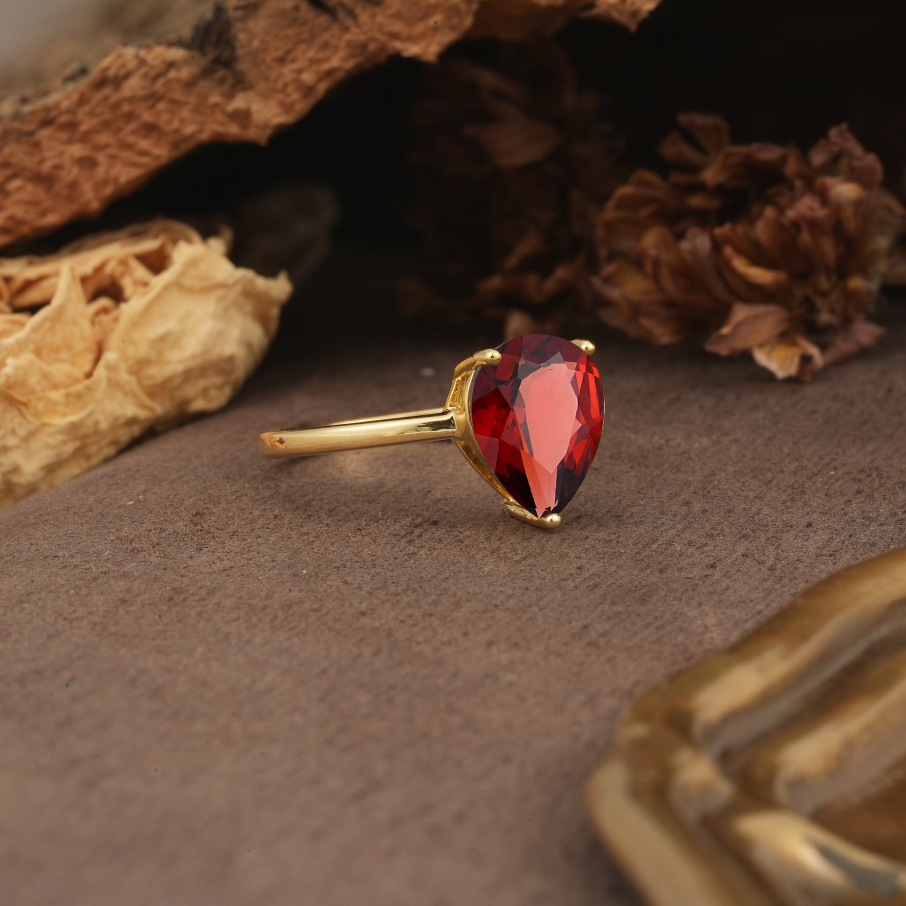 Unique, Classic, and Minimalist 3-Prong Pear Cut Garnet Engagement Ring - Additional view