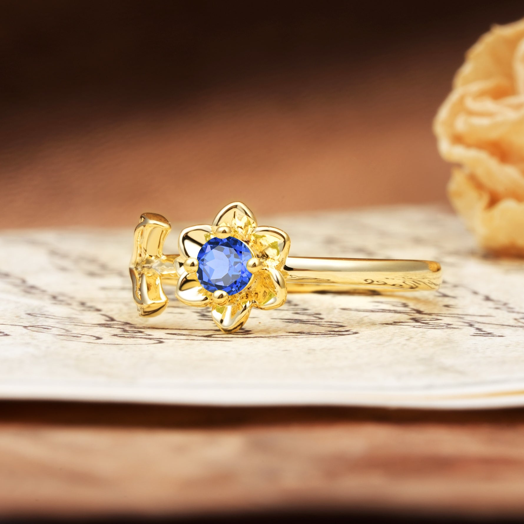 Natural-Inspired Floral Shape 4-Prong Round Cut Sapphire Engagement Ring - Additional view