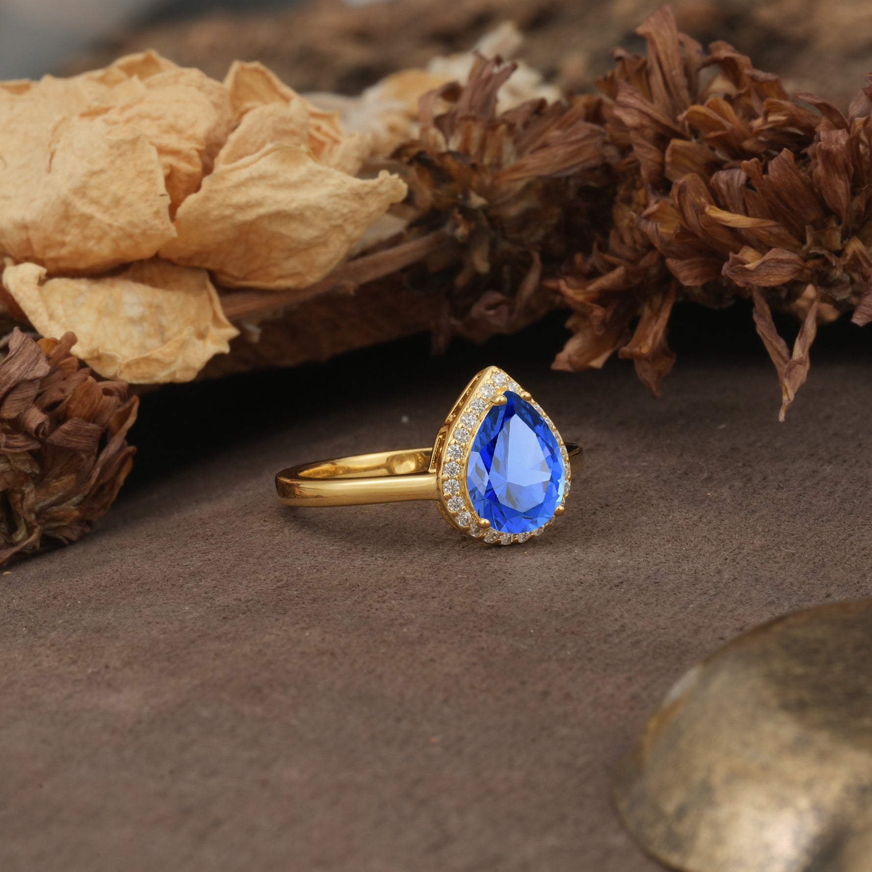Luxurious and Unique 4-Prong Pear Cut Sapphire Engagement Ring - Additional view