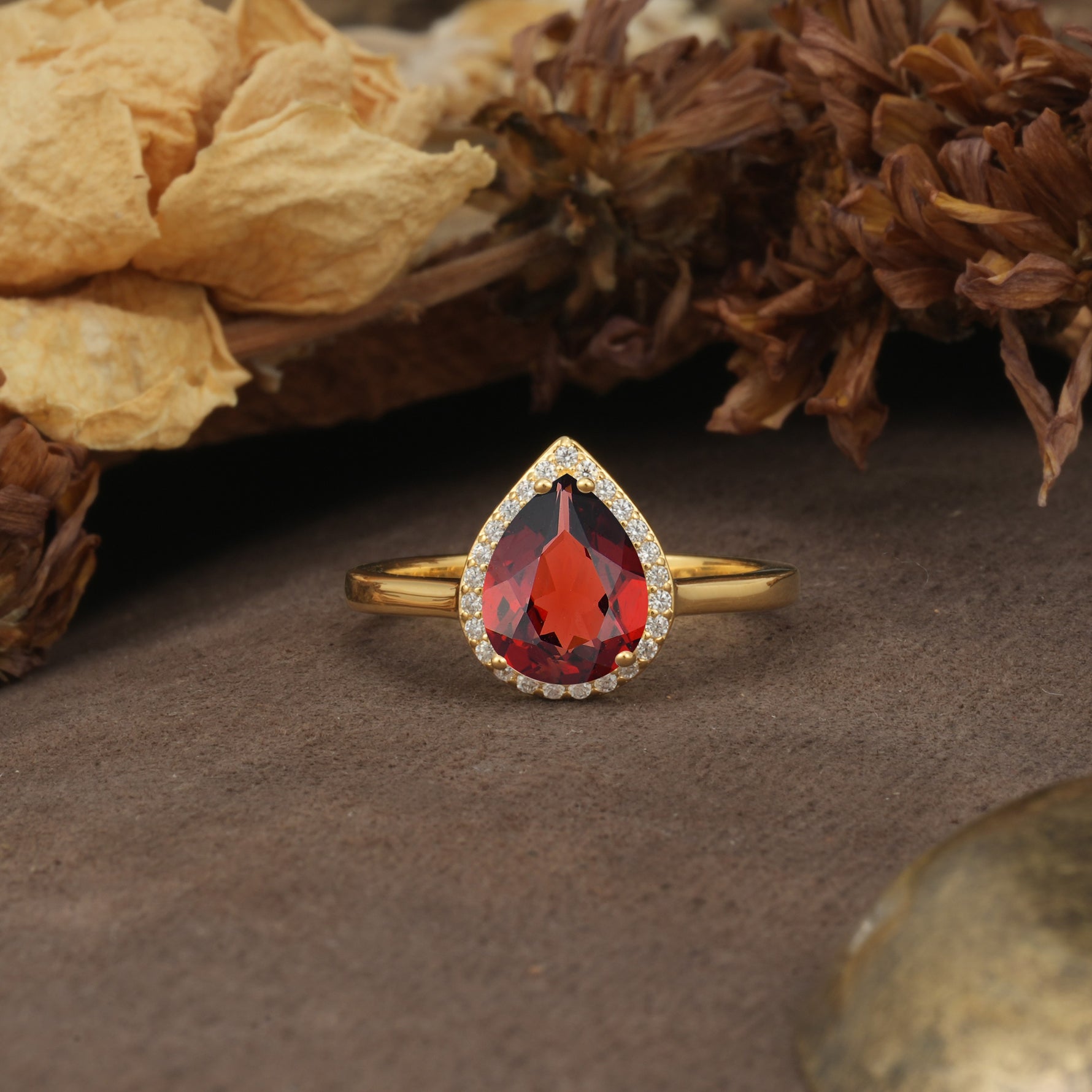 Luxurious and Unique 4-Prong Pear Cut Garnet Engagement Ring - Additional view