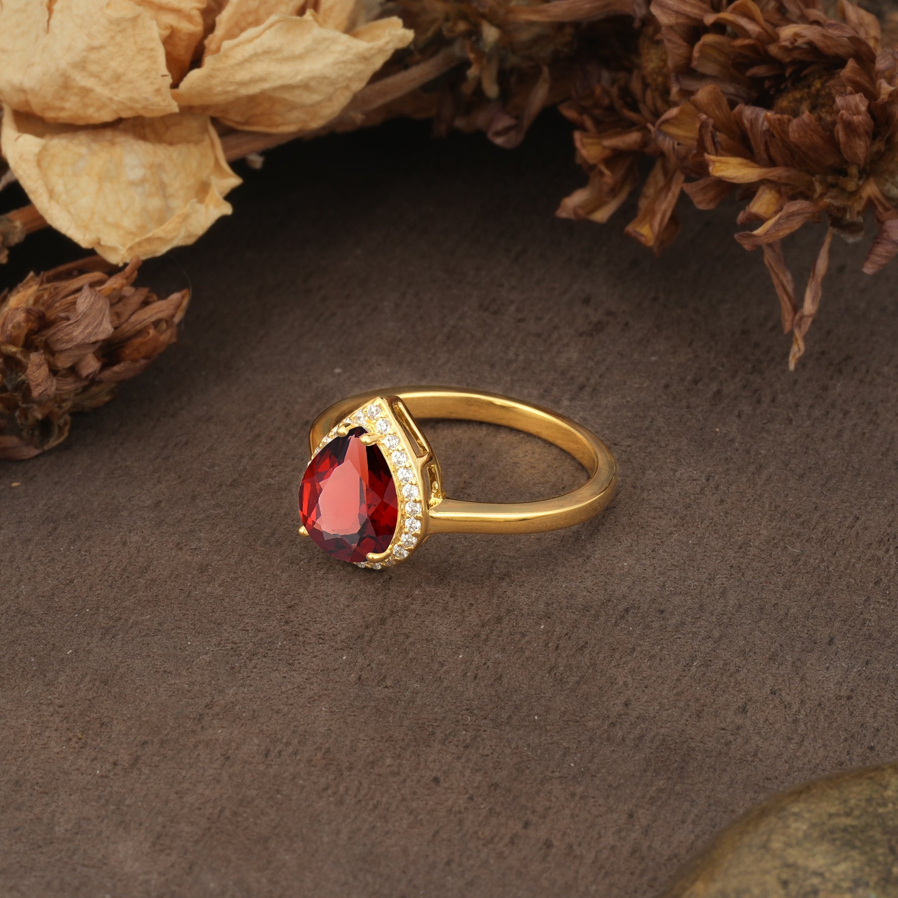Luxurious and Unique 4-Prong Pear Cut Garnet Engagement Ring - Additional view