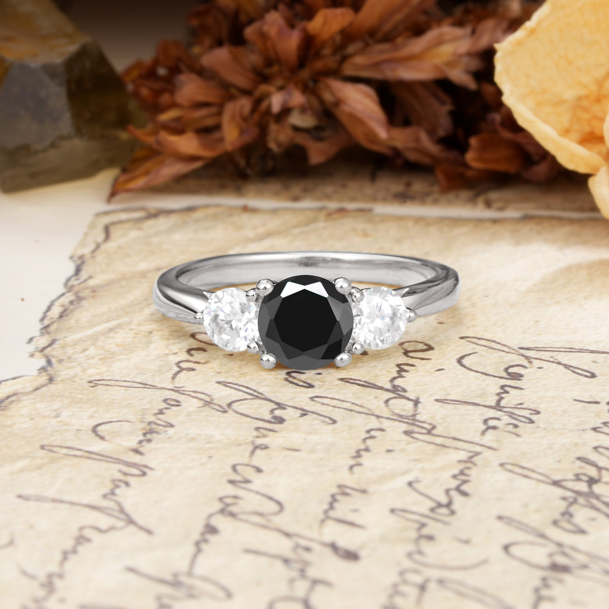 Luxurious Vintage 4 Prong Round Cut Black Onyx Three Stone Wedding Ring - Additional view