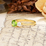 Luxurious Vintage 4 Prong Round Cut Peridot Three Stone Wedding Ring - Additional view