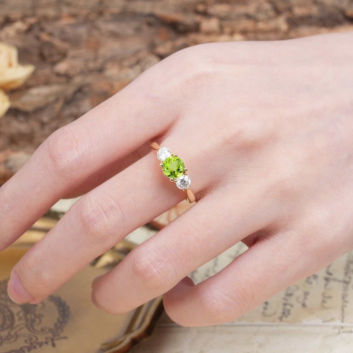 Luxurious Vintage 4 Prong Round Cut Peridot Three Stone Wedding Ring - Additional view