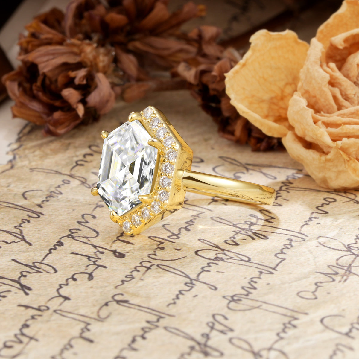 Luxurious Vintage 6-Prong Hexagonal Cut Moissanite Engagement Ring - Additional view