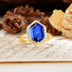 Luxurious Vintage 6-Prong Hexagonal Cut Sapphire Engagement Ring - Additional view