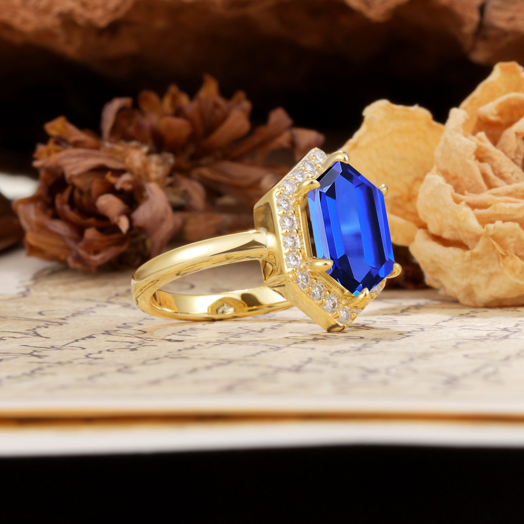 Luxurious Vintage 6-Prong Hexagonal Cut Sapphire Engagement Ring - Additional view