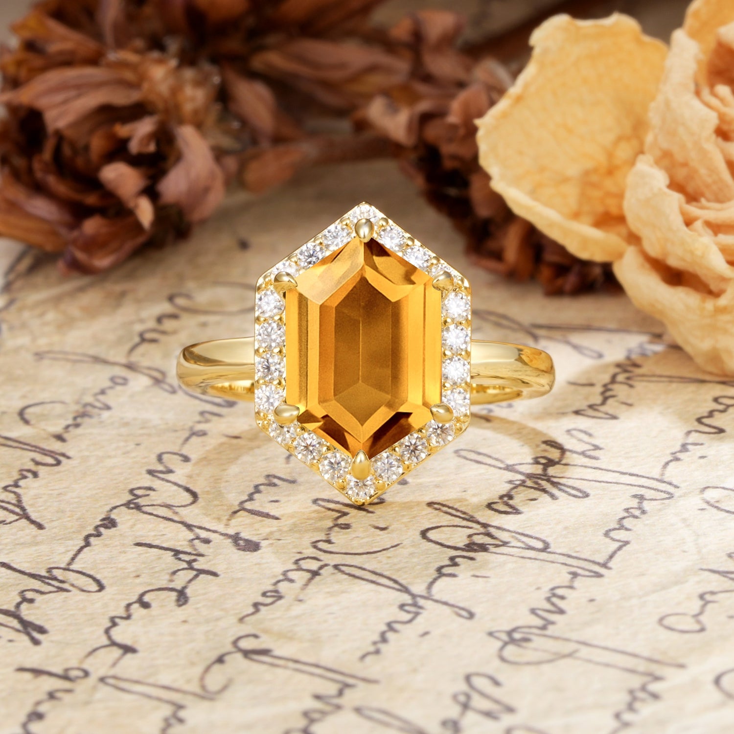 Luxurious Vintage 6-Prong Hexagonal Cut Citrine Engagement Ring - Additional view