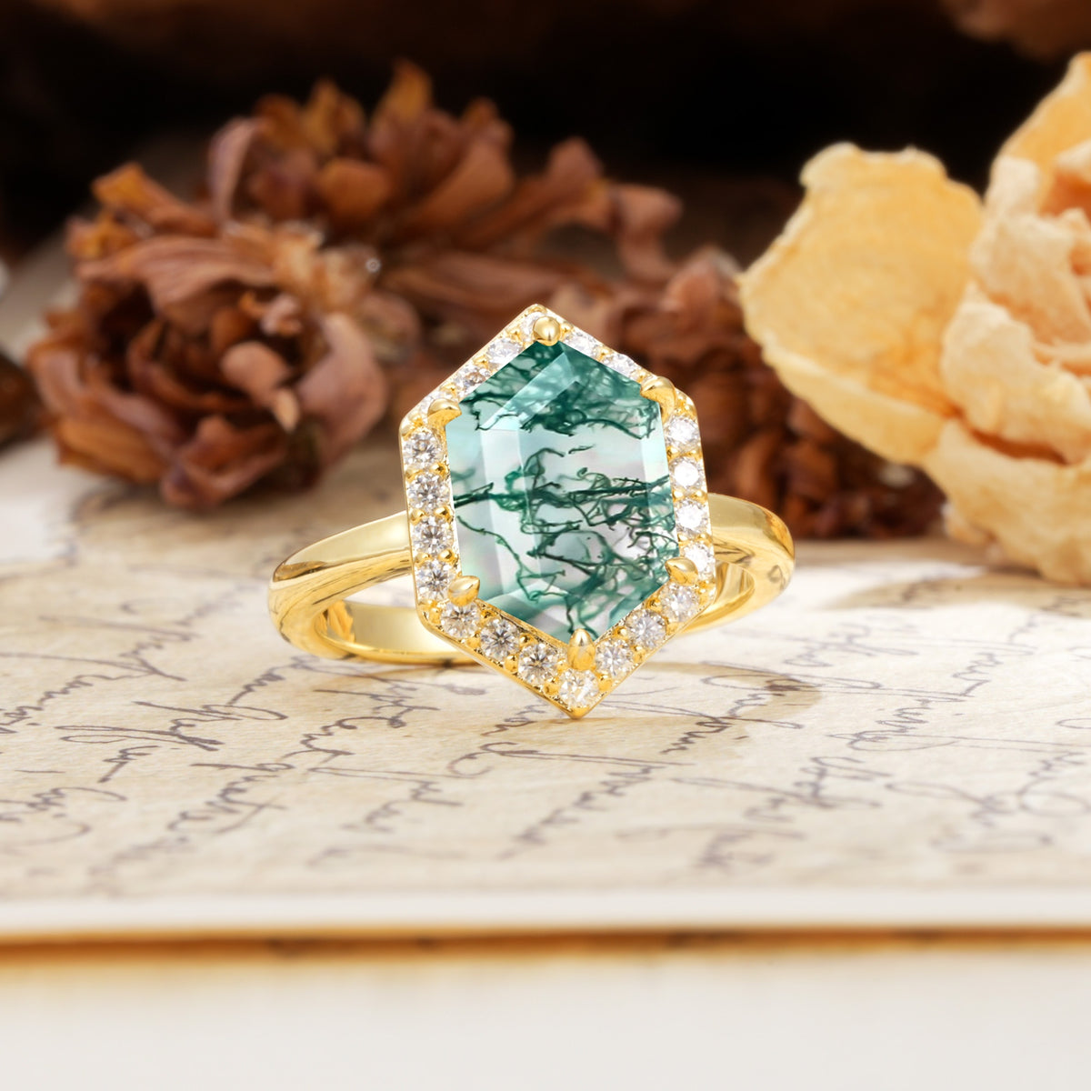 Luxurious Vintage 6-Prong Hexagonal Cut Moss Agate Engagement Ring - Additional view