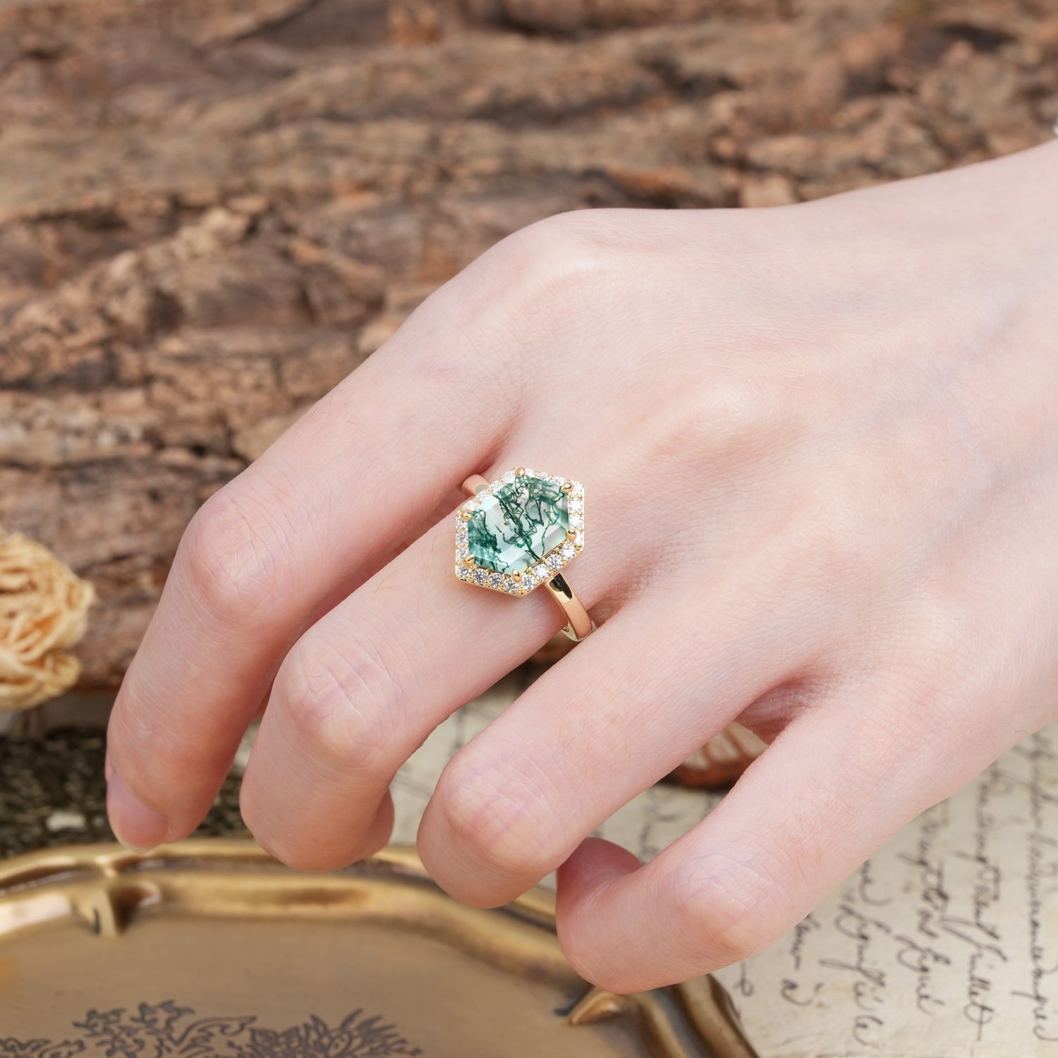 Luxurious Vintage 6-Prong Hexagonal Cut Moss Agate Engagement Ring - Additional view