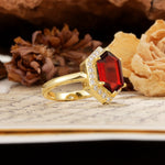 Luxurious Vintage 6-Prong Hexagonal Cut Garnet Engagement Ring - Additional view