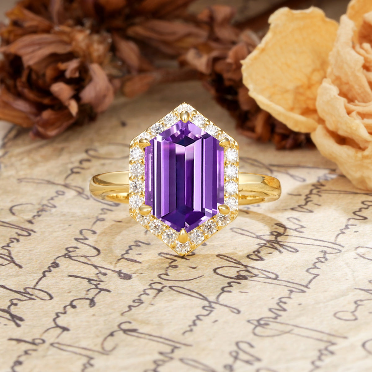 Luxurious Vintage 6-Prong Hexagonal Cut Amethyst Engagement Ring - Additional view