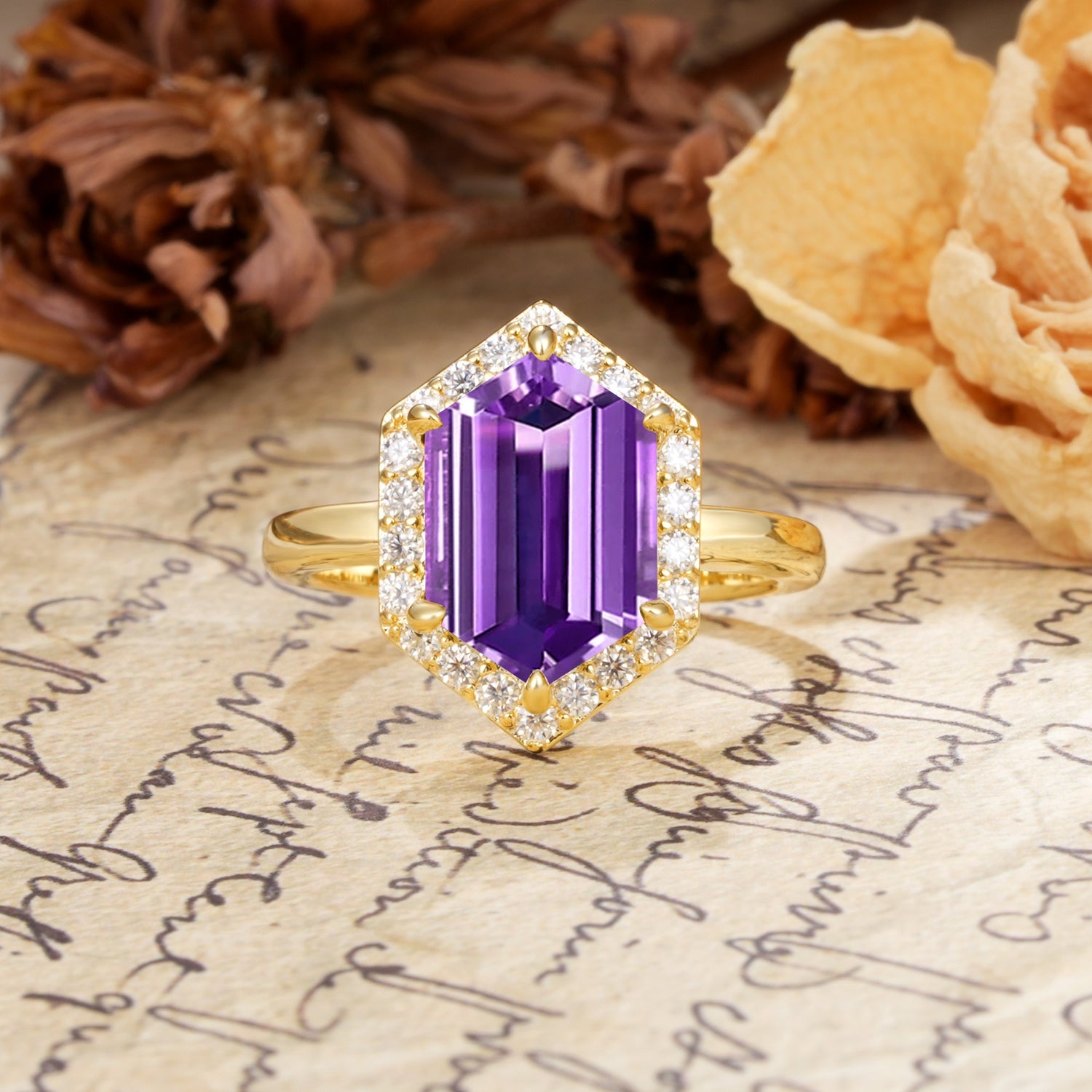 Luxurious Vintage 6-Prong Hexagonal Cut Amethyst Engagement Ring - Additional view